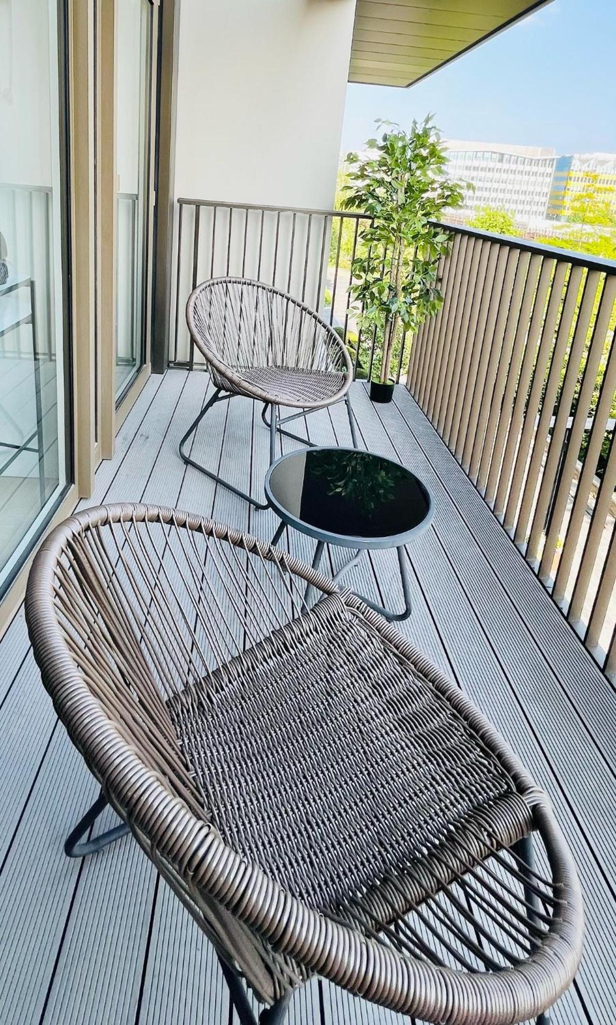 Apartment Luxury 2-Bed 2-Bath Apartment -White City -Steps To Tube Station