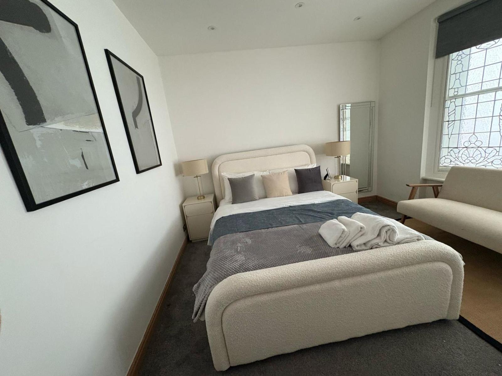 Estatesmen Mount Street Mayfair Flat Apartment London