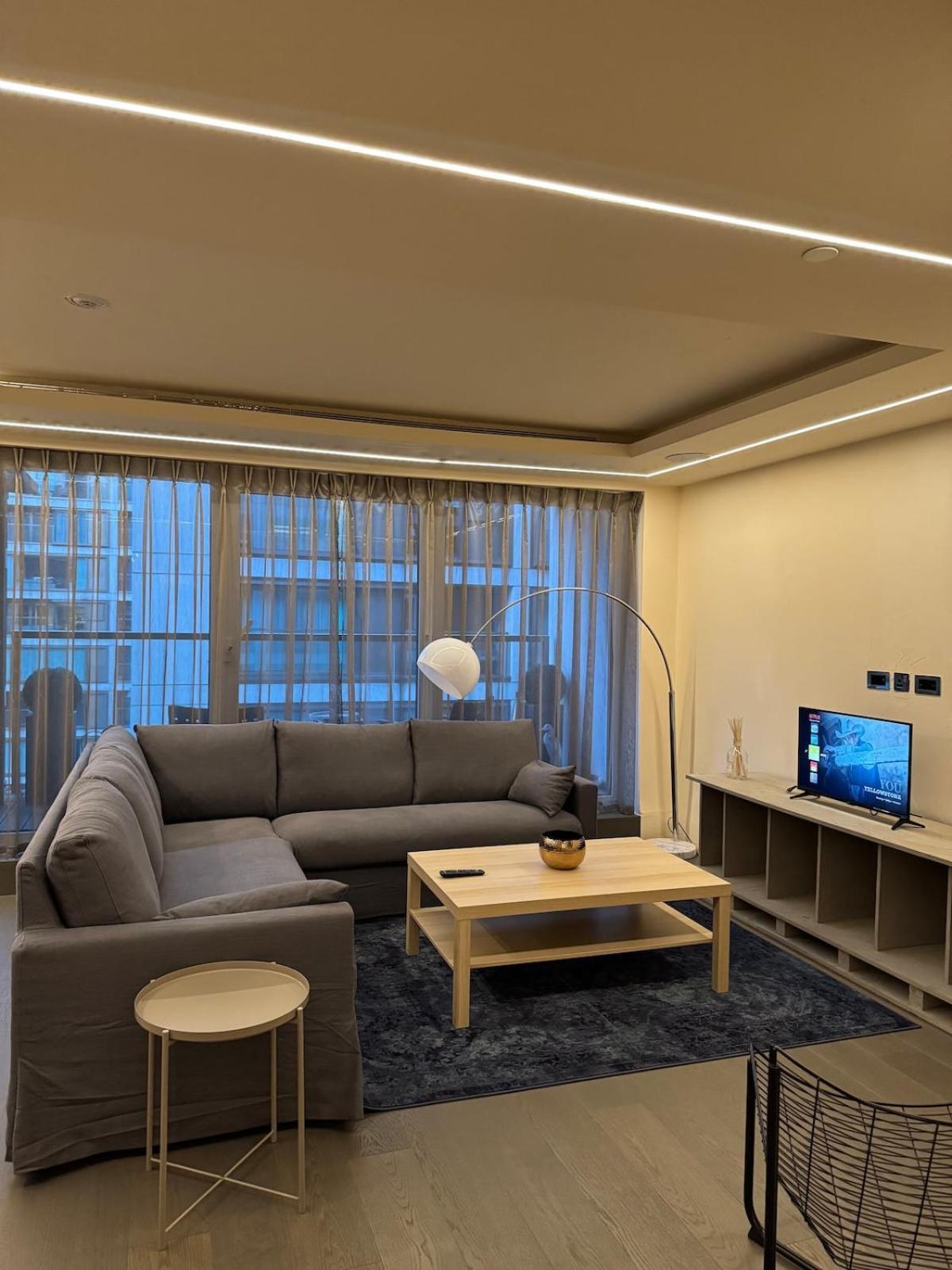 Apartment Luxury 2br In Heart Of
