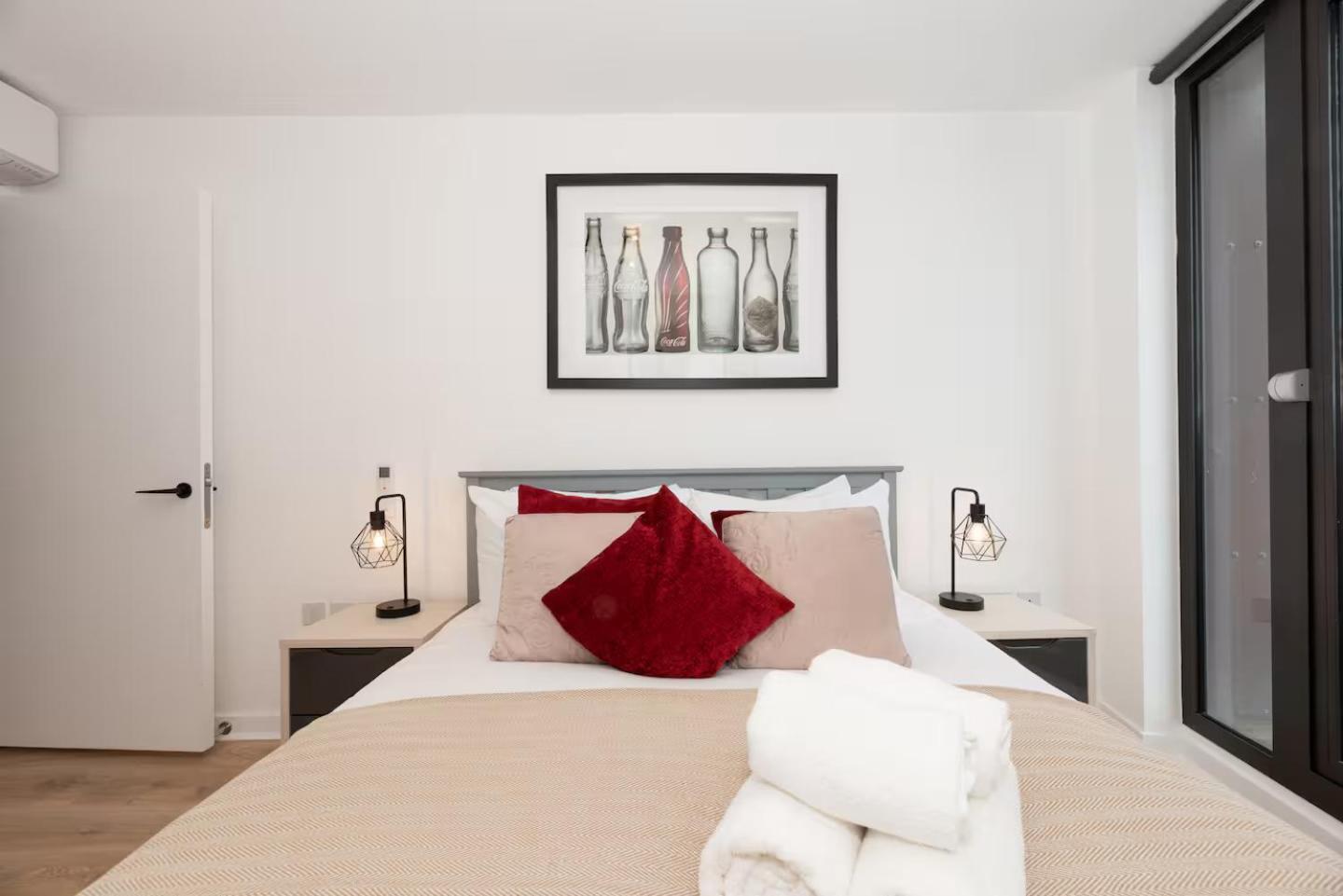 Bright 3 Bed 2 Bath With Air Con In Clerkenwell Pass The Keys Apartment London