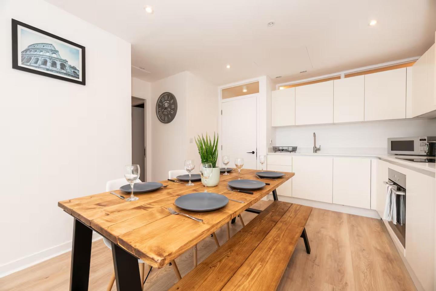 Bright 3 Bed 2 Bath With Air Con In Clerkenwell Pass The Keys Apartment London