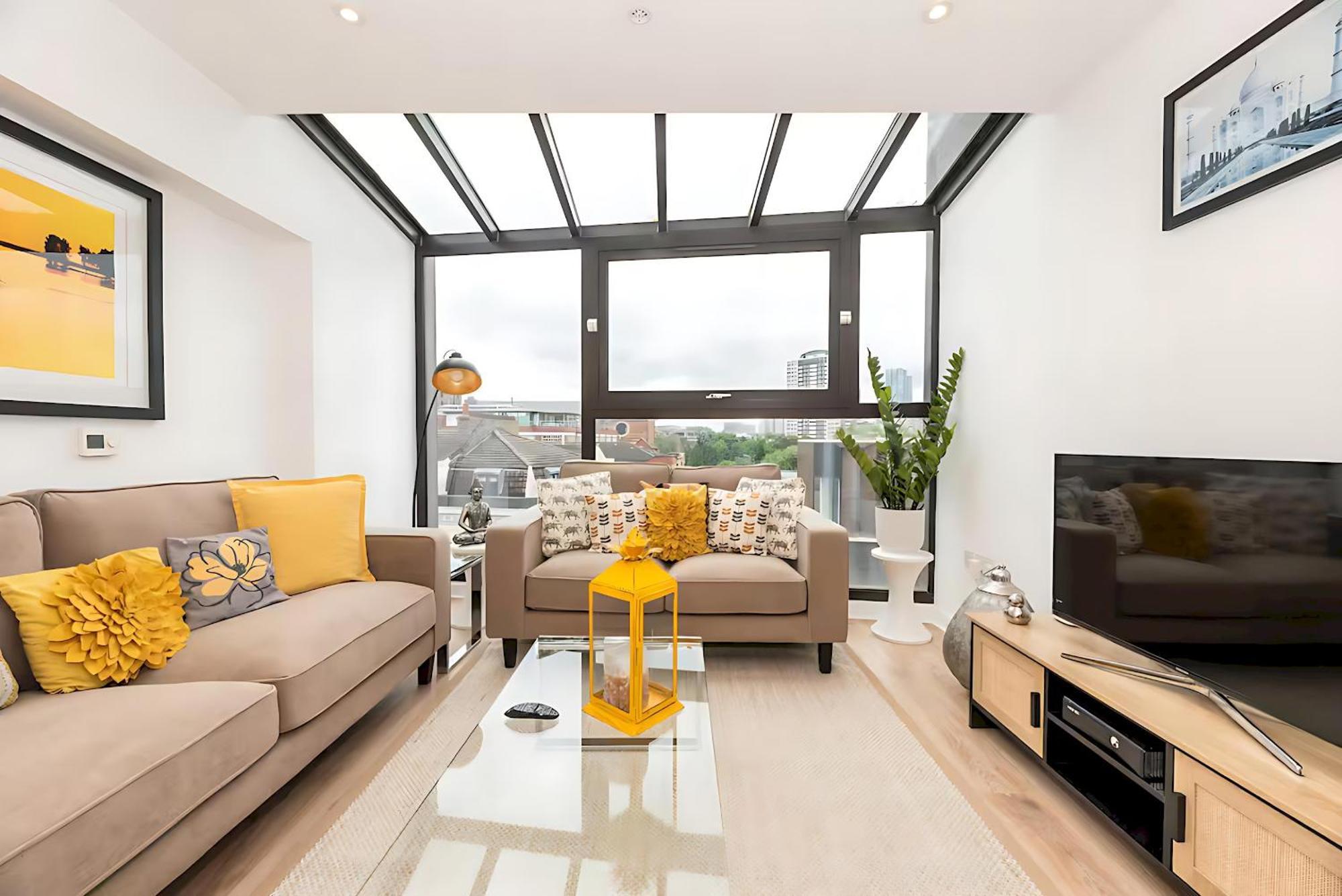 Bright 3 Bed 2 Bath With Air Con In Clerkenwell Pass The Keys