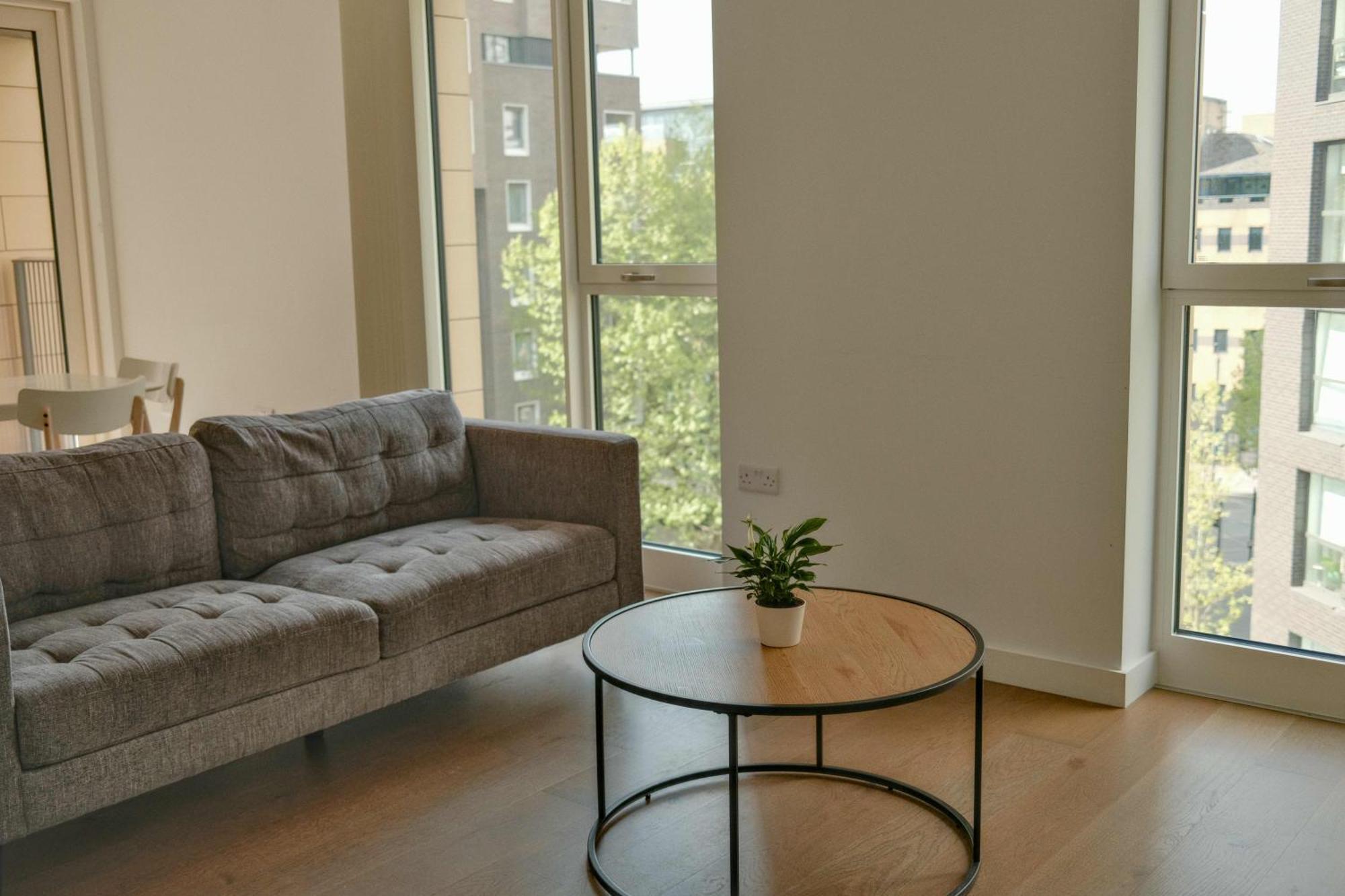 Apartment Luxury With Private Balcony In Zone 1 *