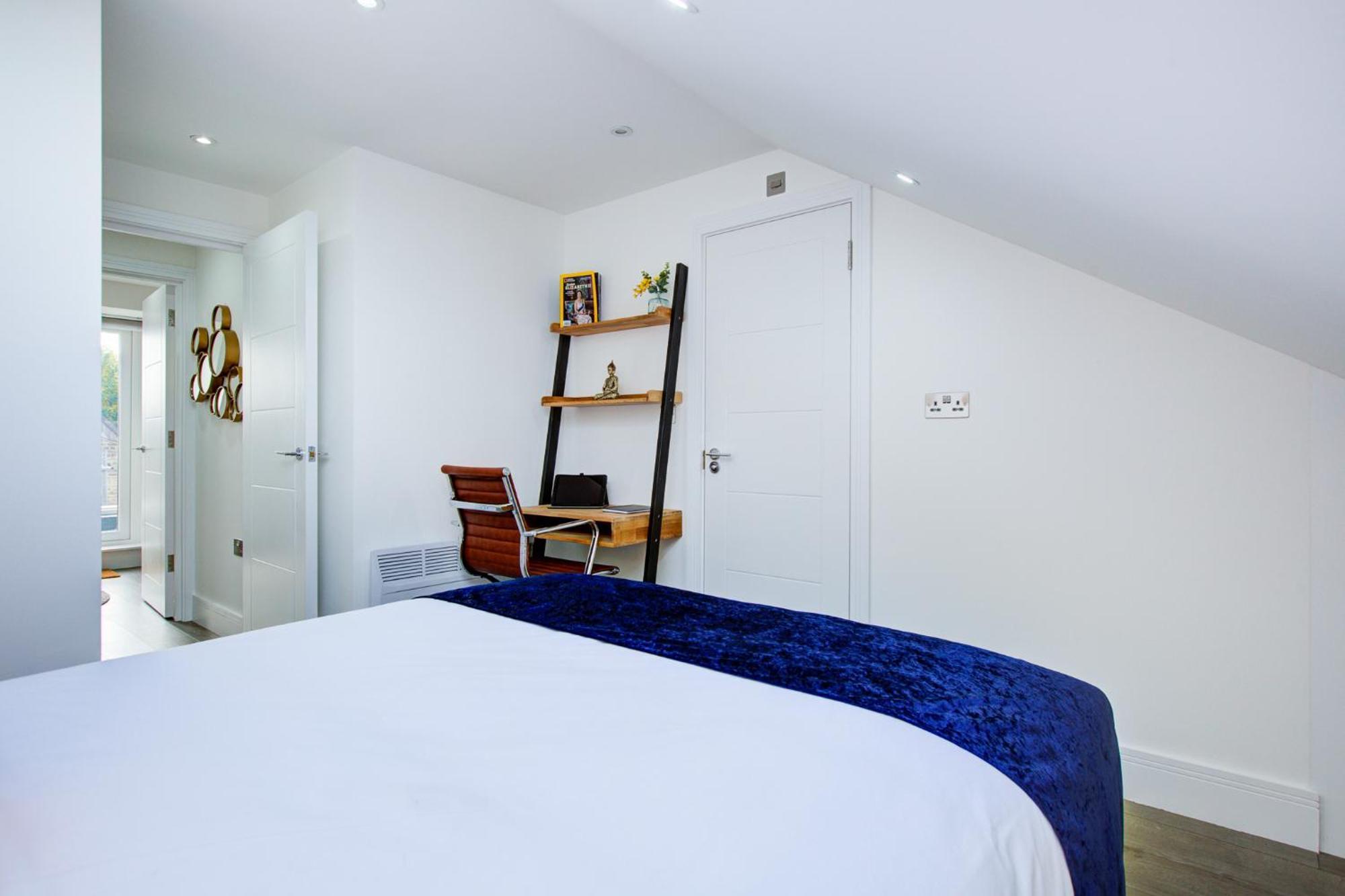 Apartment Hybrid Resi - Wandsworth Close To Clapham London