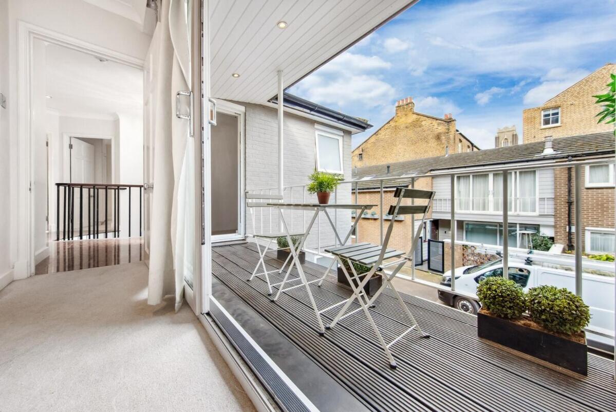 Ultra Luxury 4 Bedroom 3 Bathroom Knightsbridge Next To Harrods Apartment London