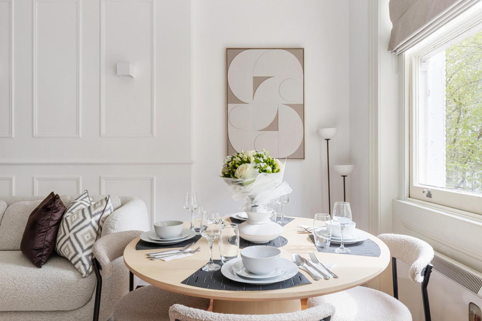 Luxury Corner - La Reserve Knightsbridge * Londres