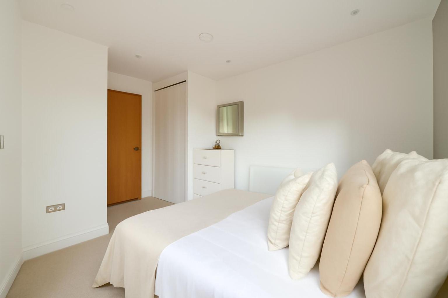 Limehouse Modern Flat Apartment London