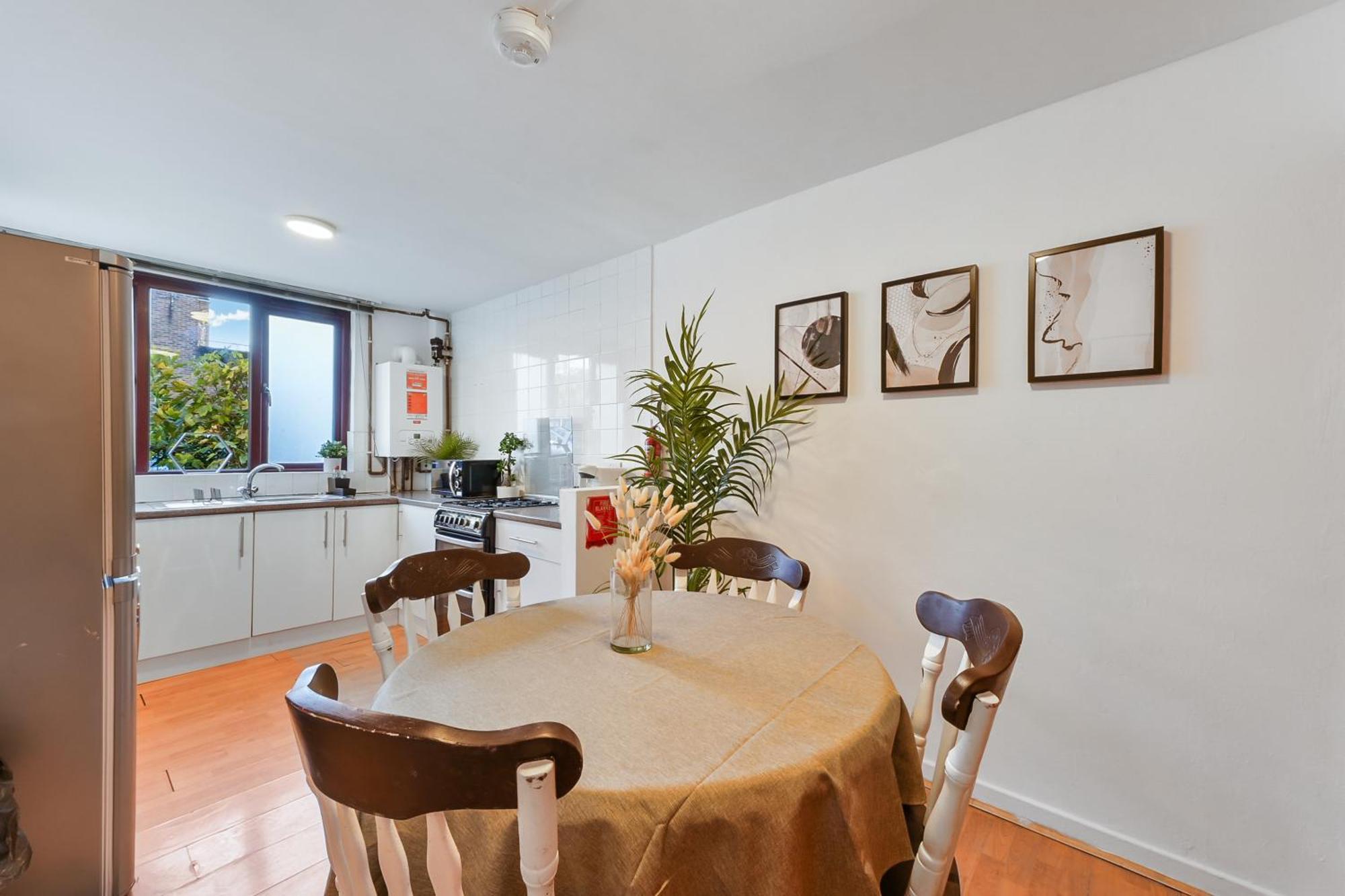Beautiful Cosy House 4 Mins To Camden Town Station - 1 Min To Camden Market