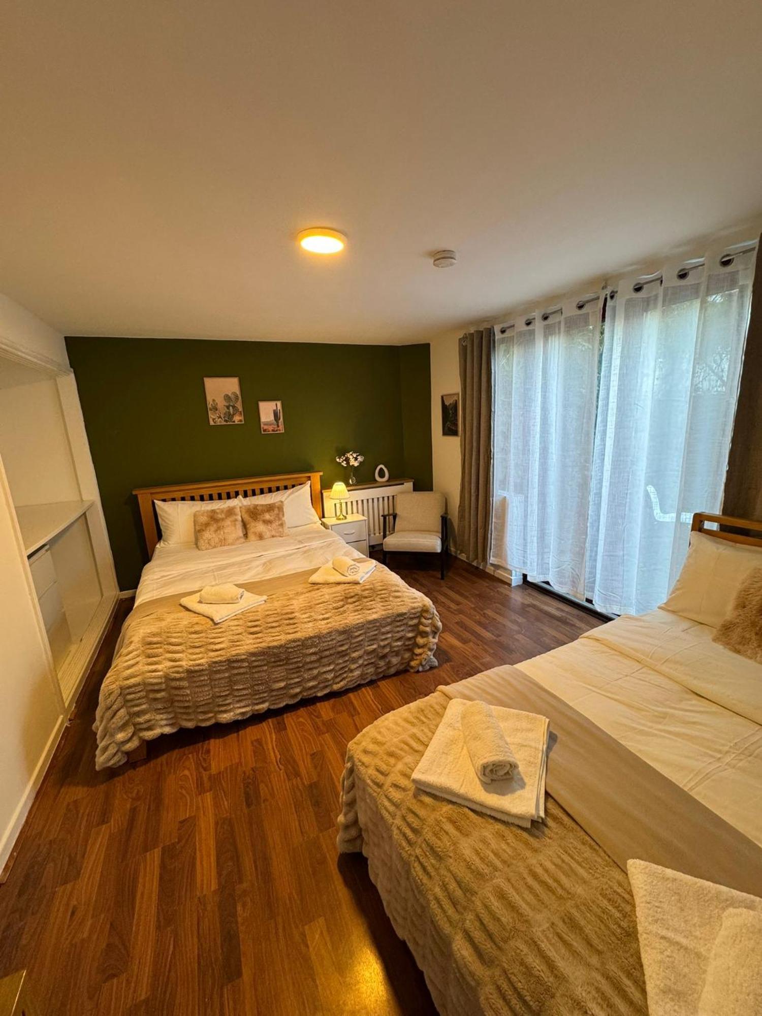 Beautiful Cosy House 4 Mins To Camden Town Station - 1 Min To Camden Market Holiday home *