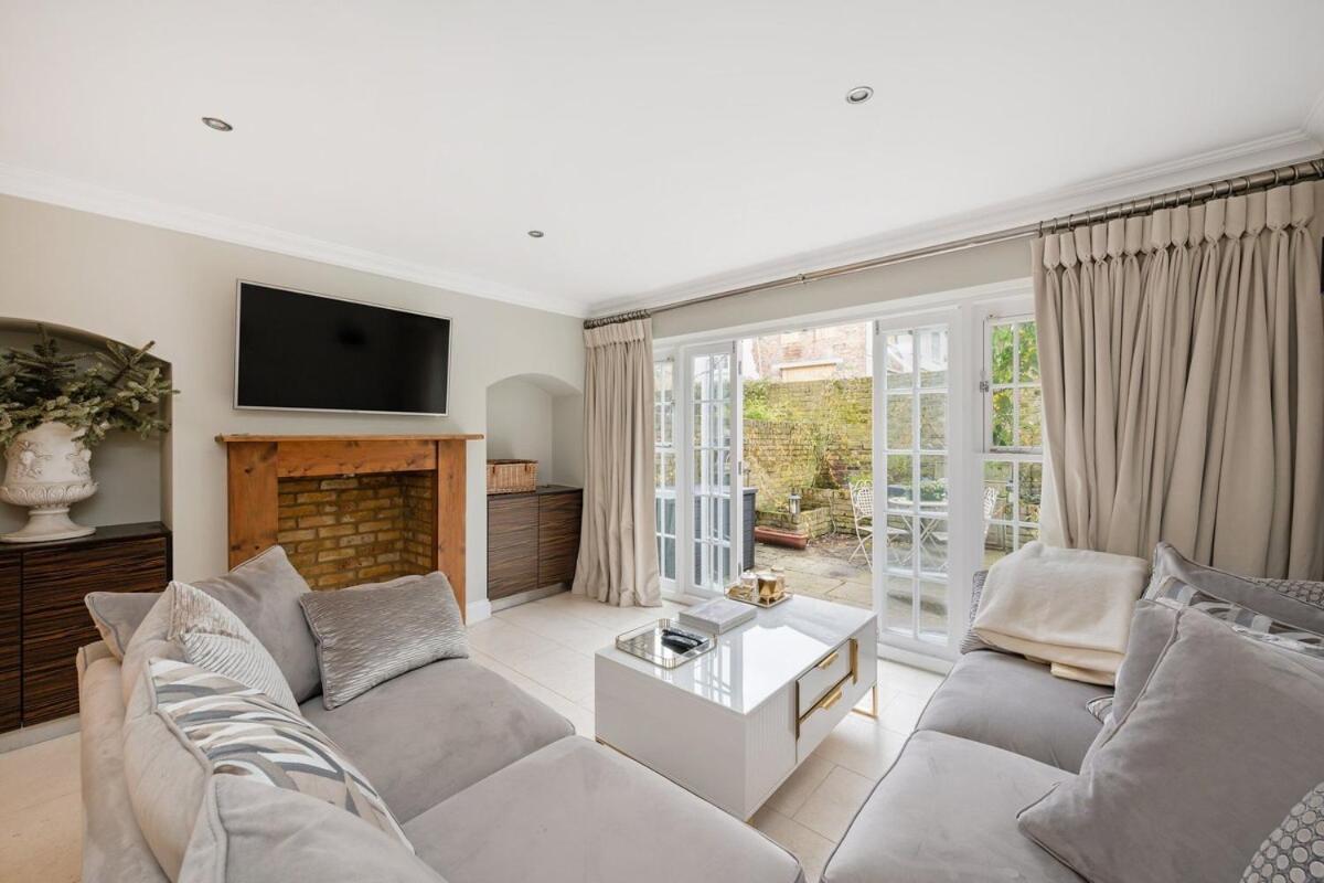 Elegant 2br With Garden Btwn Chelsea & Pimlico Apartment