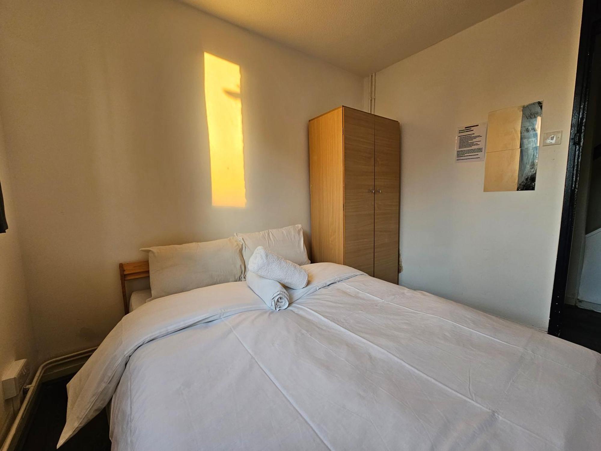 Wapping Guest house