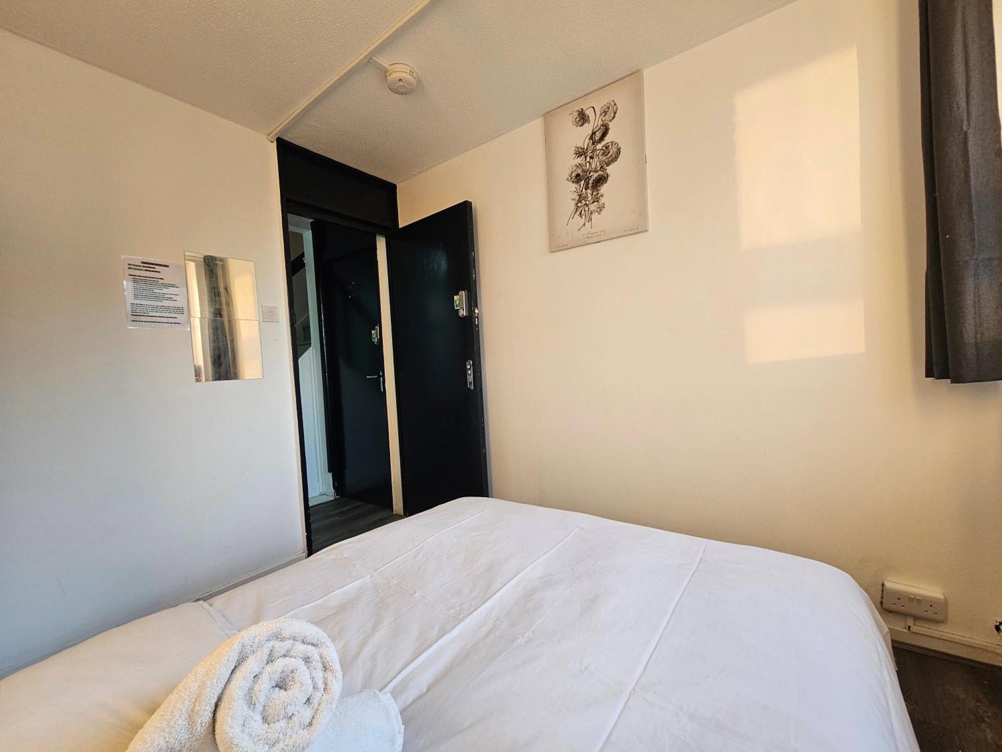 Wapping Guest house