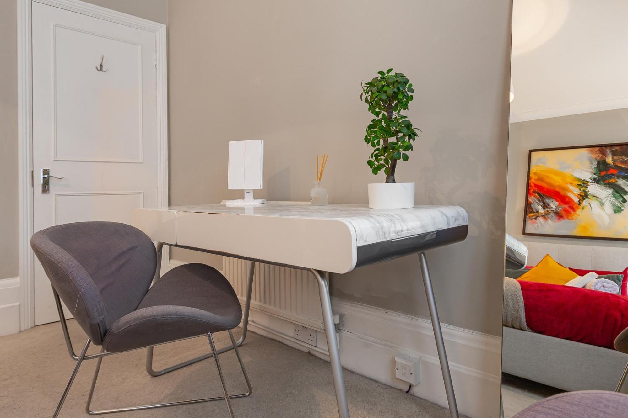 Apartamento New Luxury 2 Bed 2 Bath Flat E14 Londres