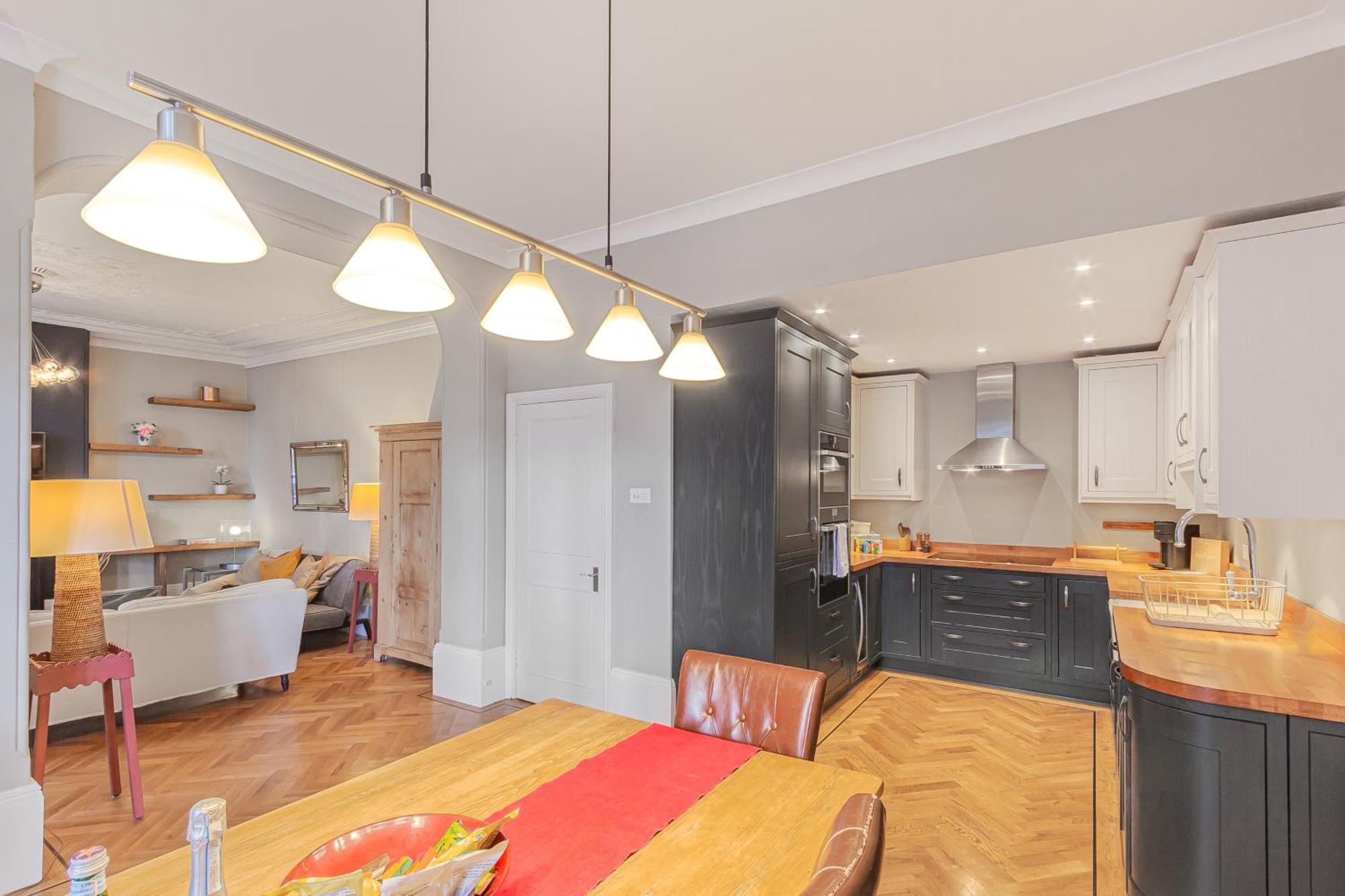 New Luxury 2 Bed 2 Bath Flat E14 Apartamento