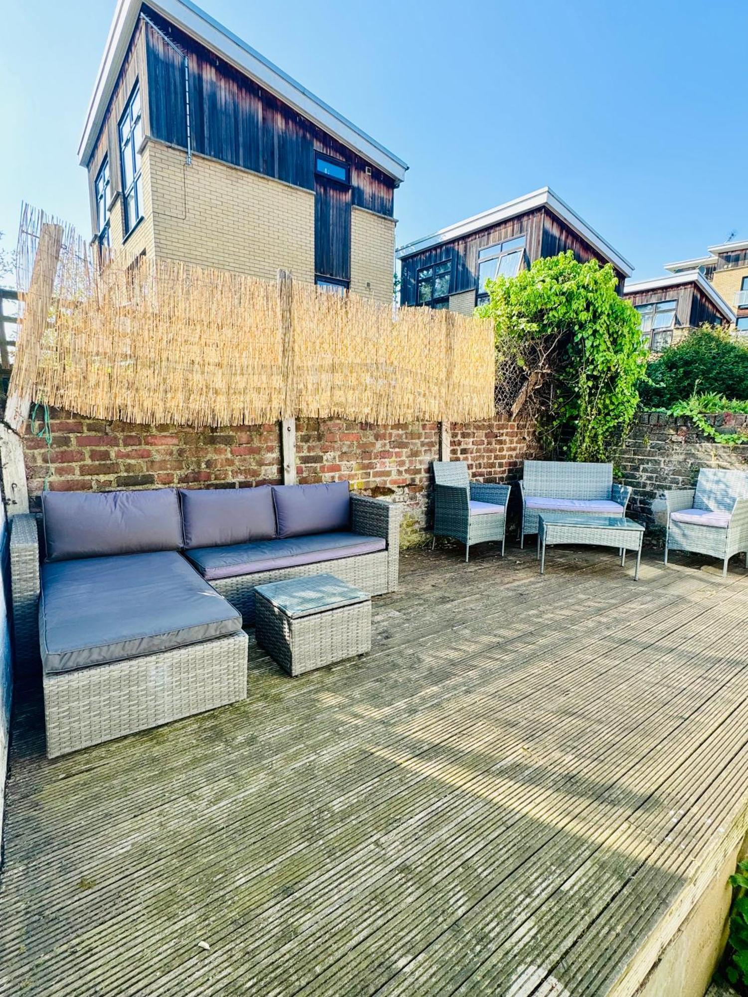 Stylish 2-bed Garden Flat, 5 Mins To Brixton London