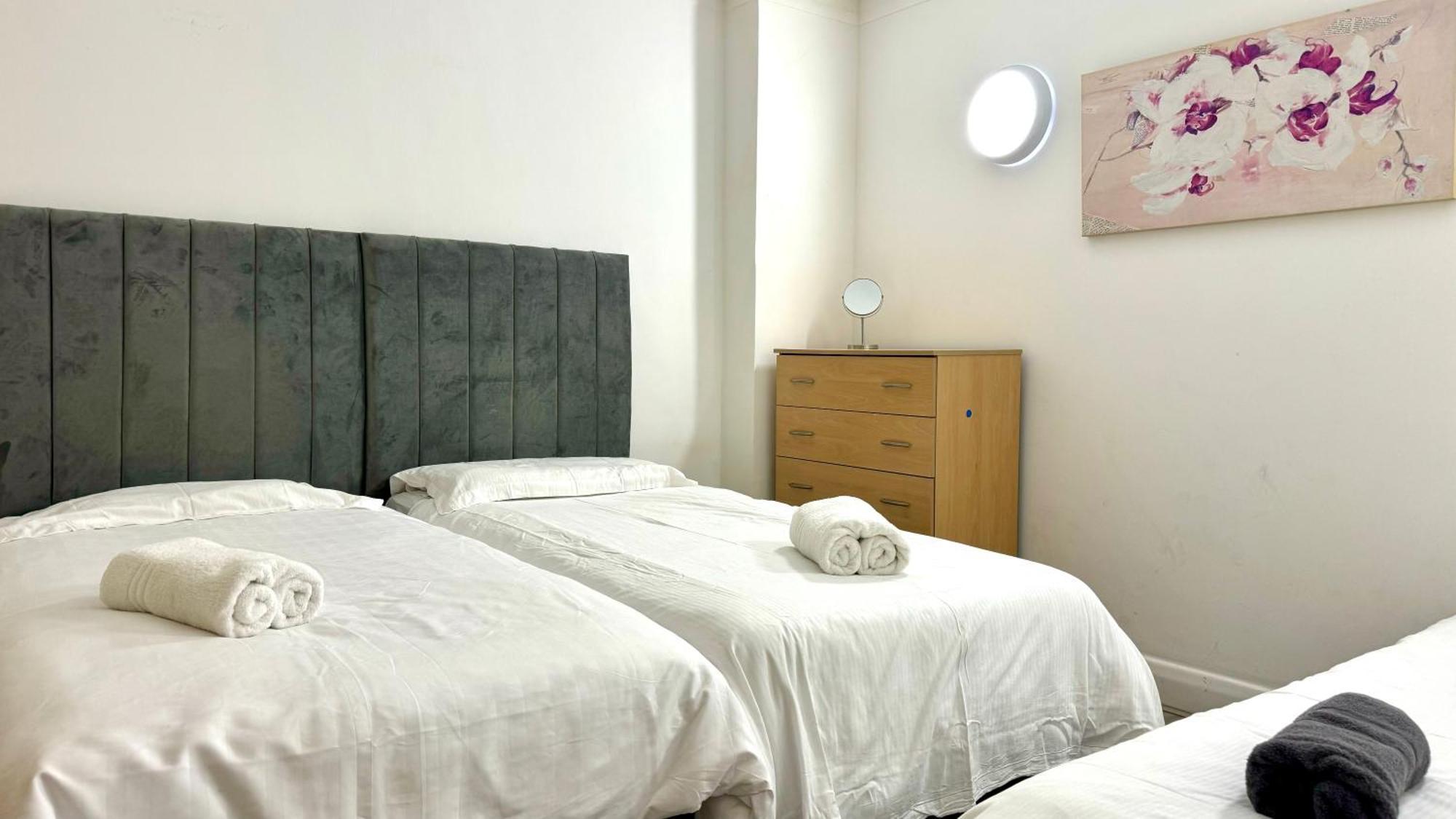 2 Bedroom Hosted By Amer Apartment