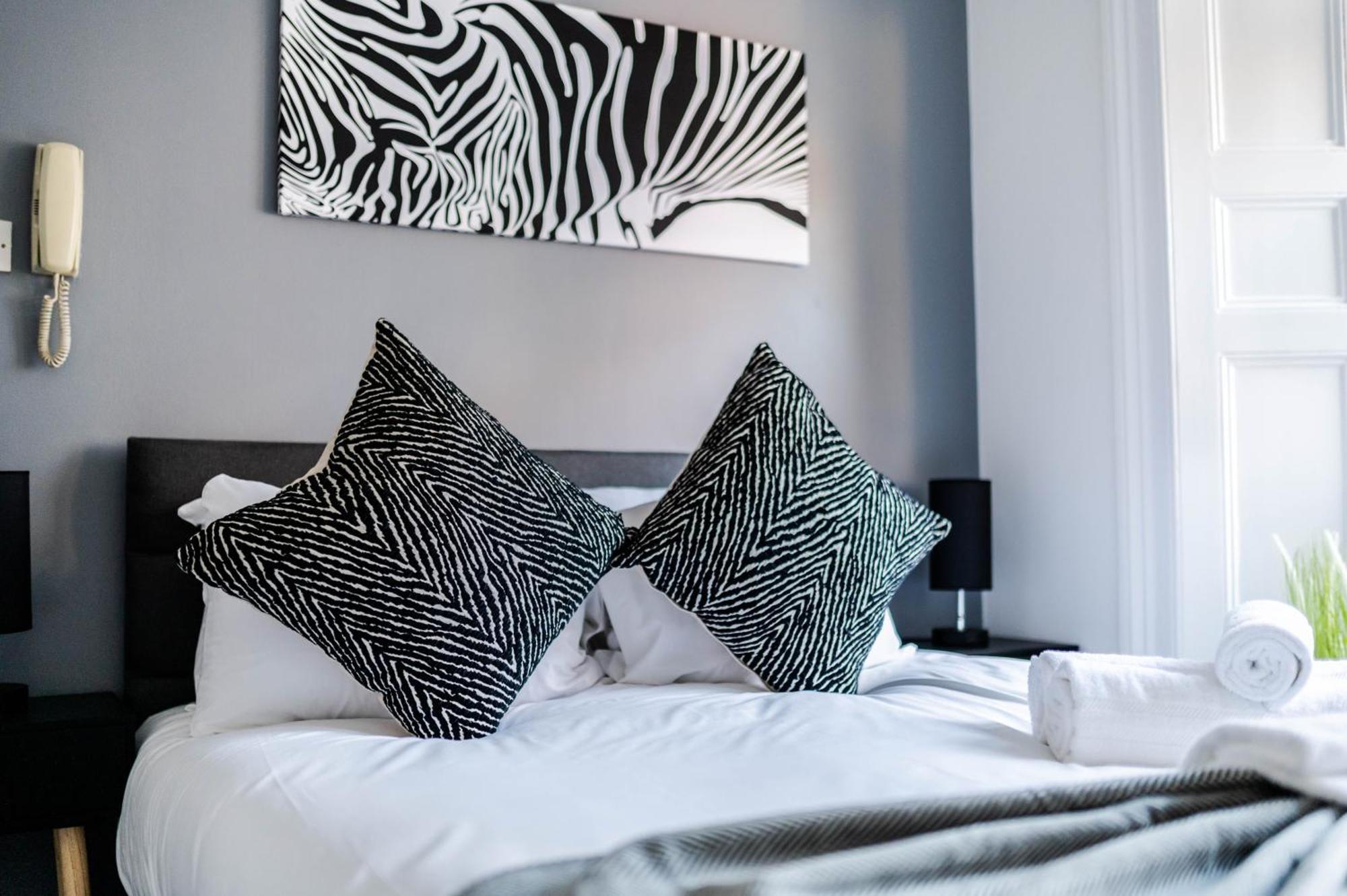 Chic In Prime Location * London