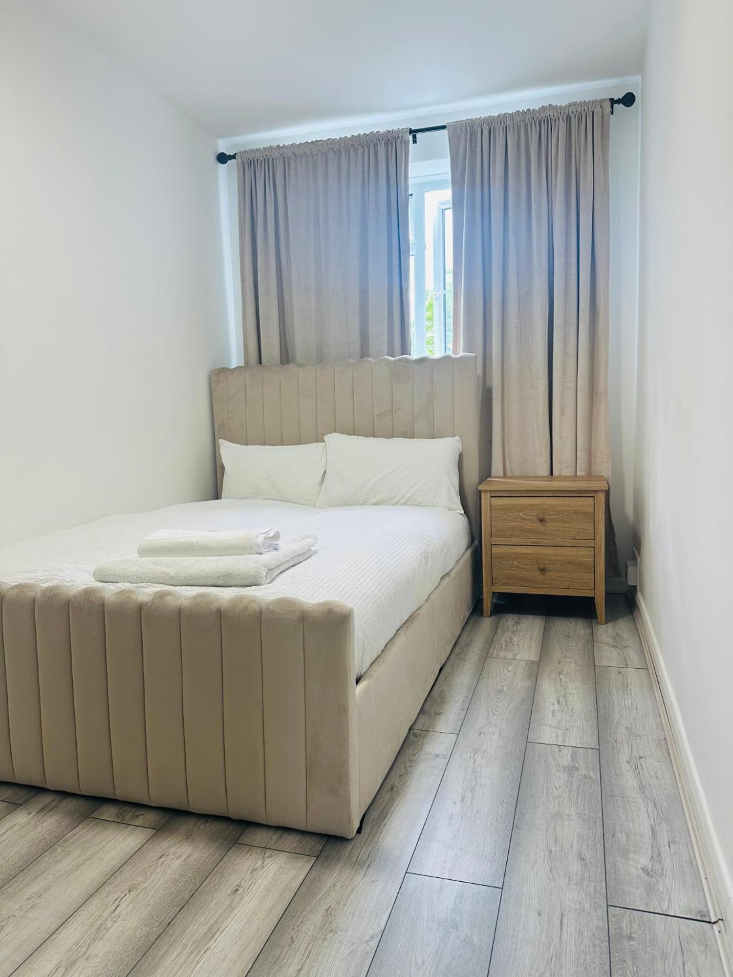 Apartamento Entire 2-bedroom Flat Close To Hyde Park, Paddington Station, Bayswater And Queensway Station Londres