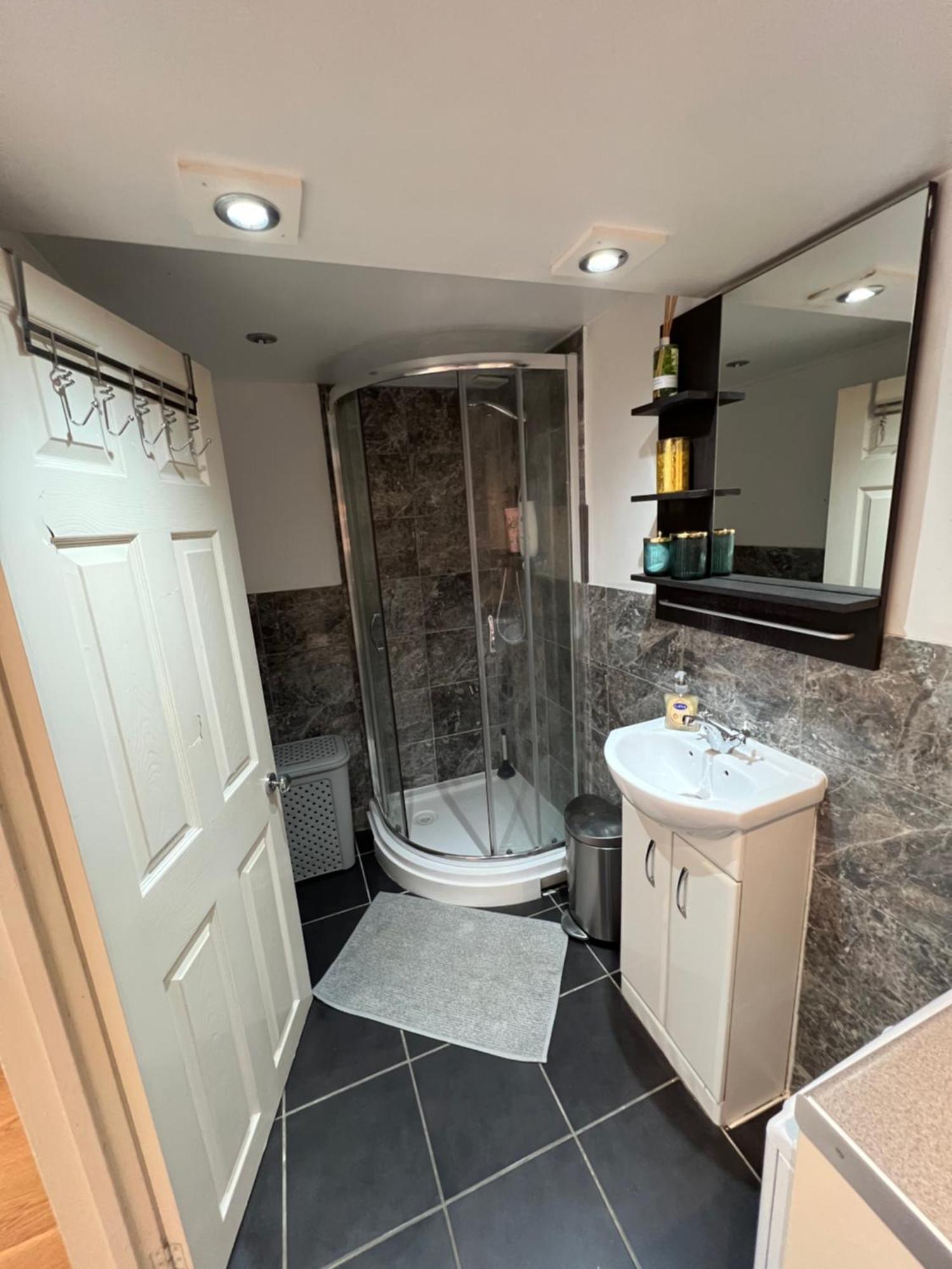 Apartment Maisonette Flat In Putney London