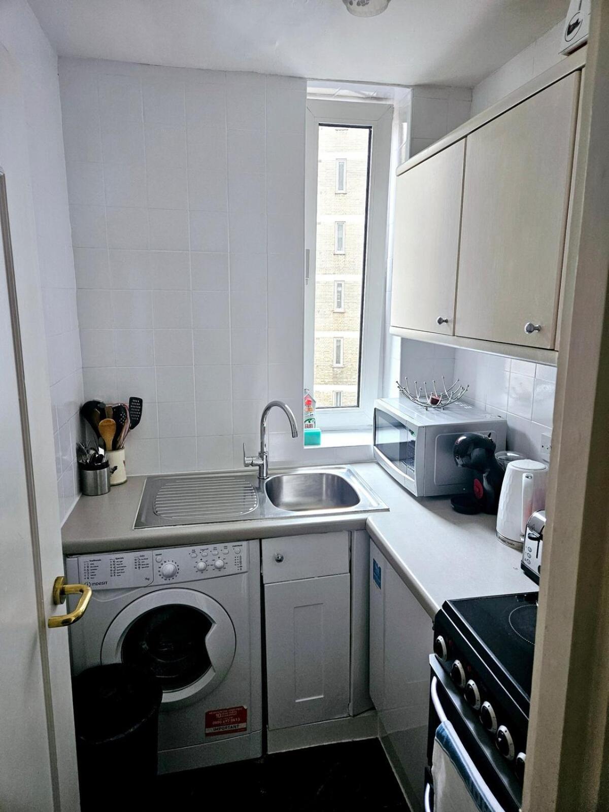 1 Bedroom Near 3museums Apartment *