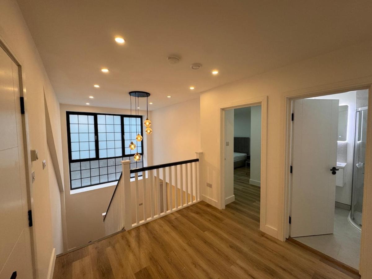 Cosy & Modern In Fulham Apartment *