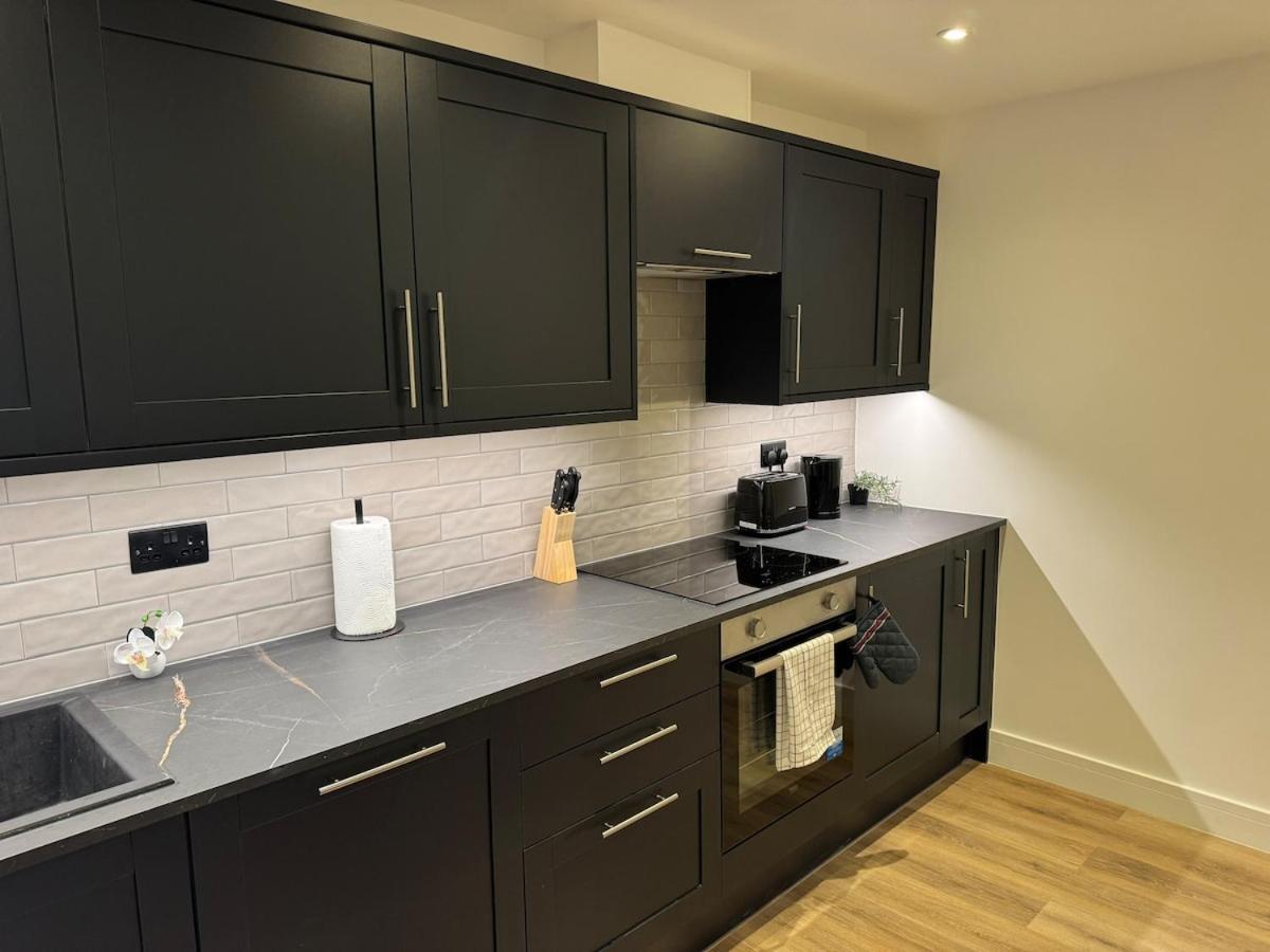 Cosy & Modern In Fulham Apartment London