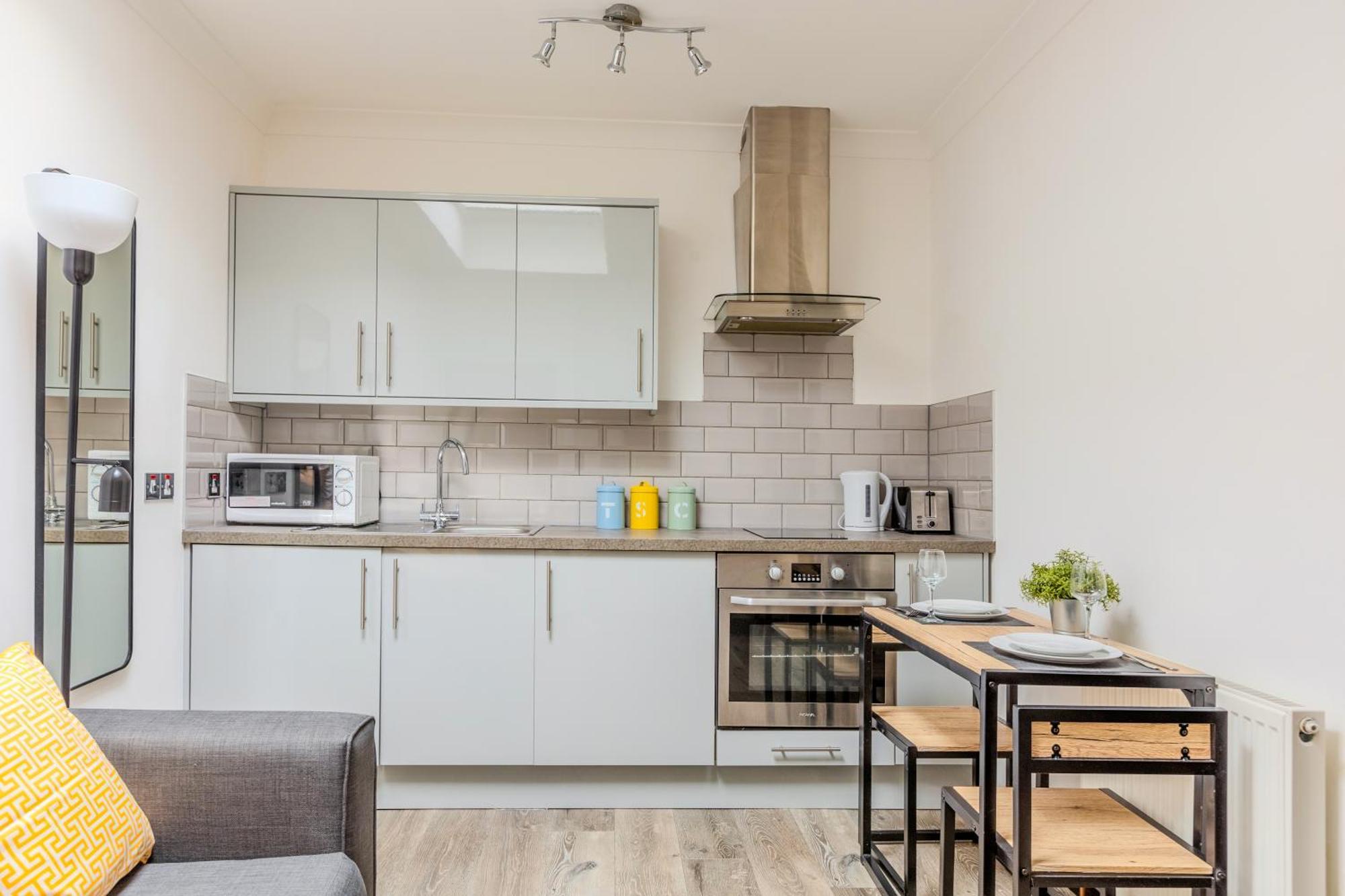 Langdon Apartments, Bouverie Place London