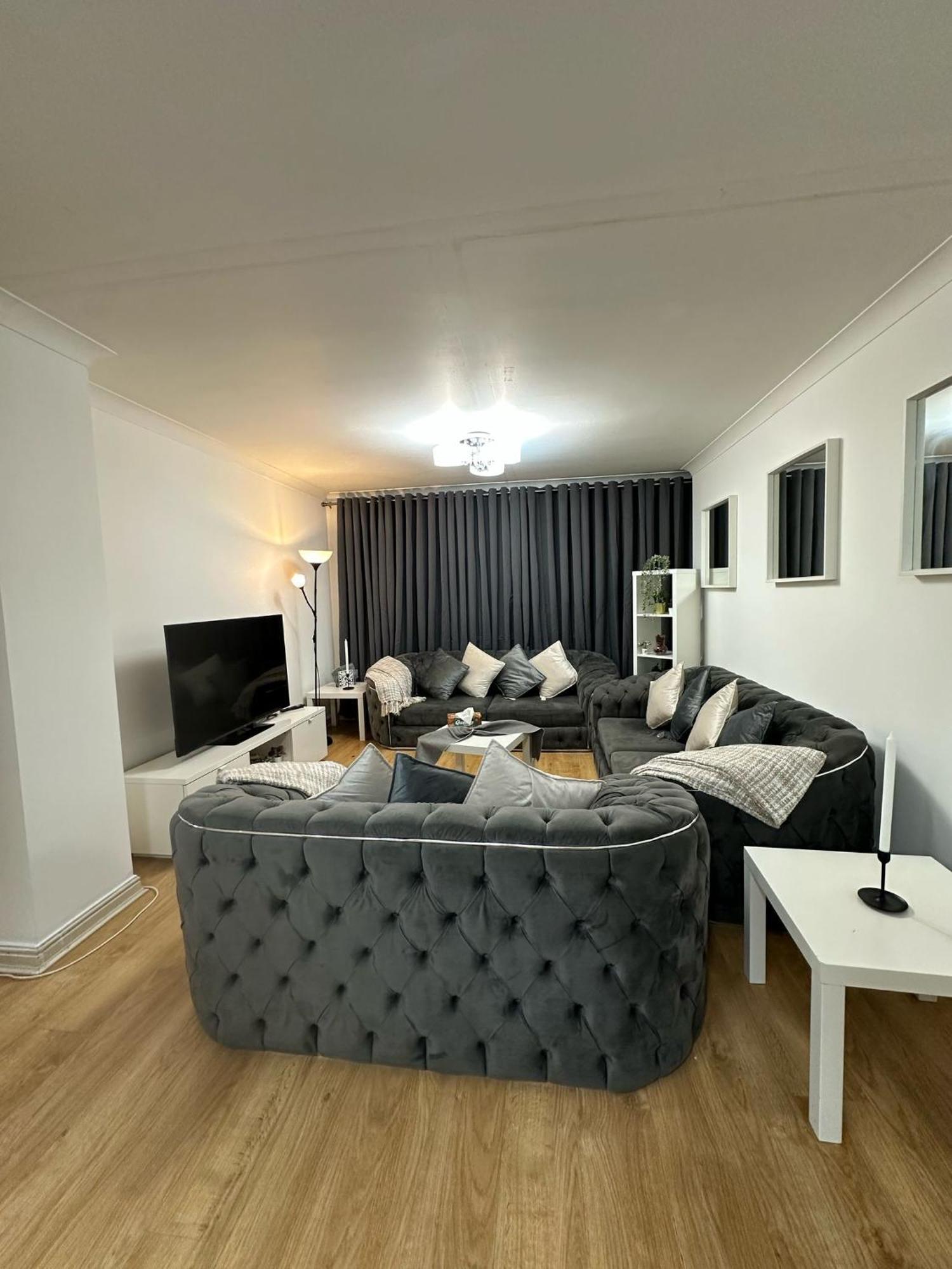 Apartment 2 Bedroom With Security 24 London