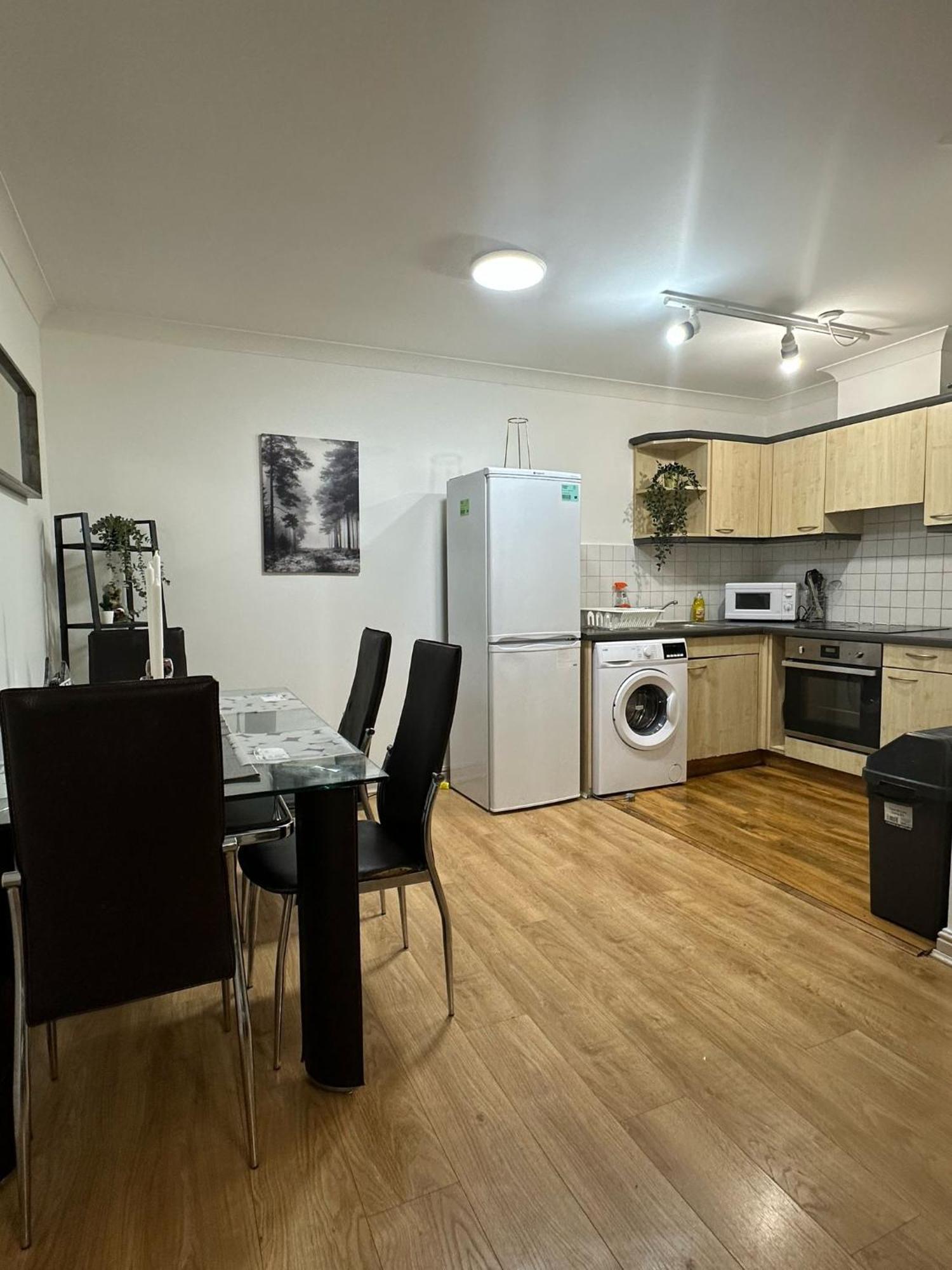 2 Bedroom With Security 24