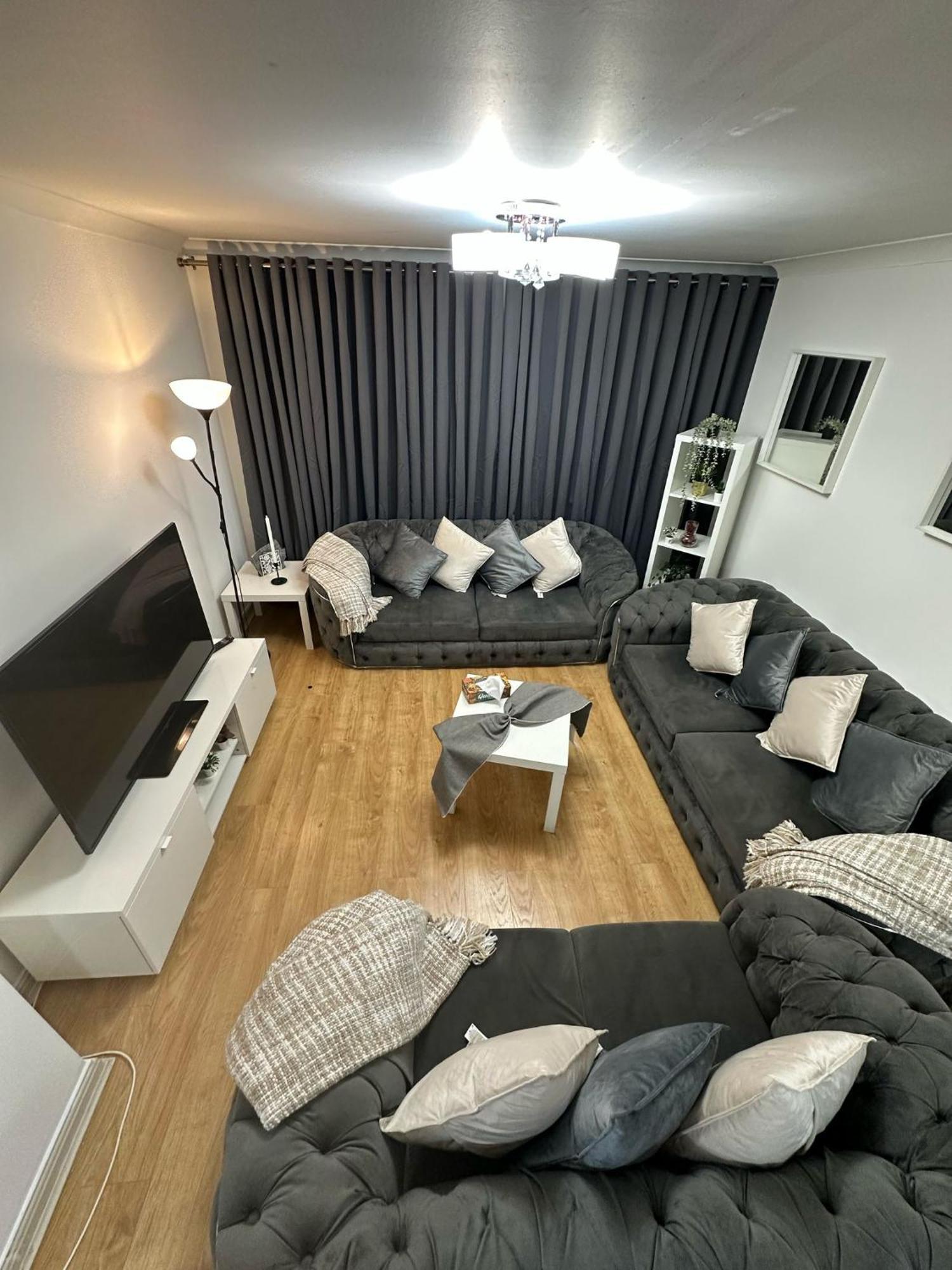 Apartment 2 Bedroom With Security 24 London