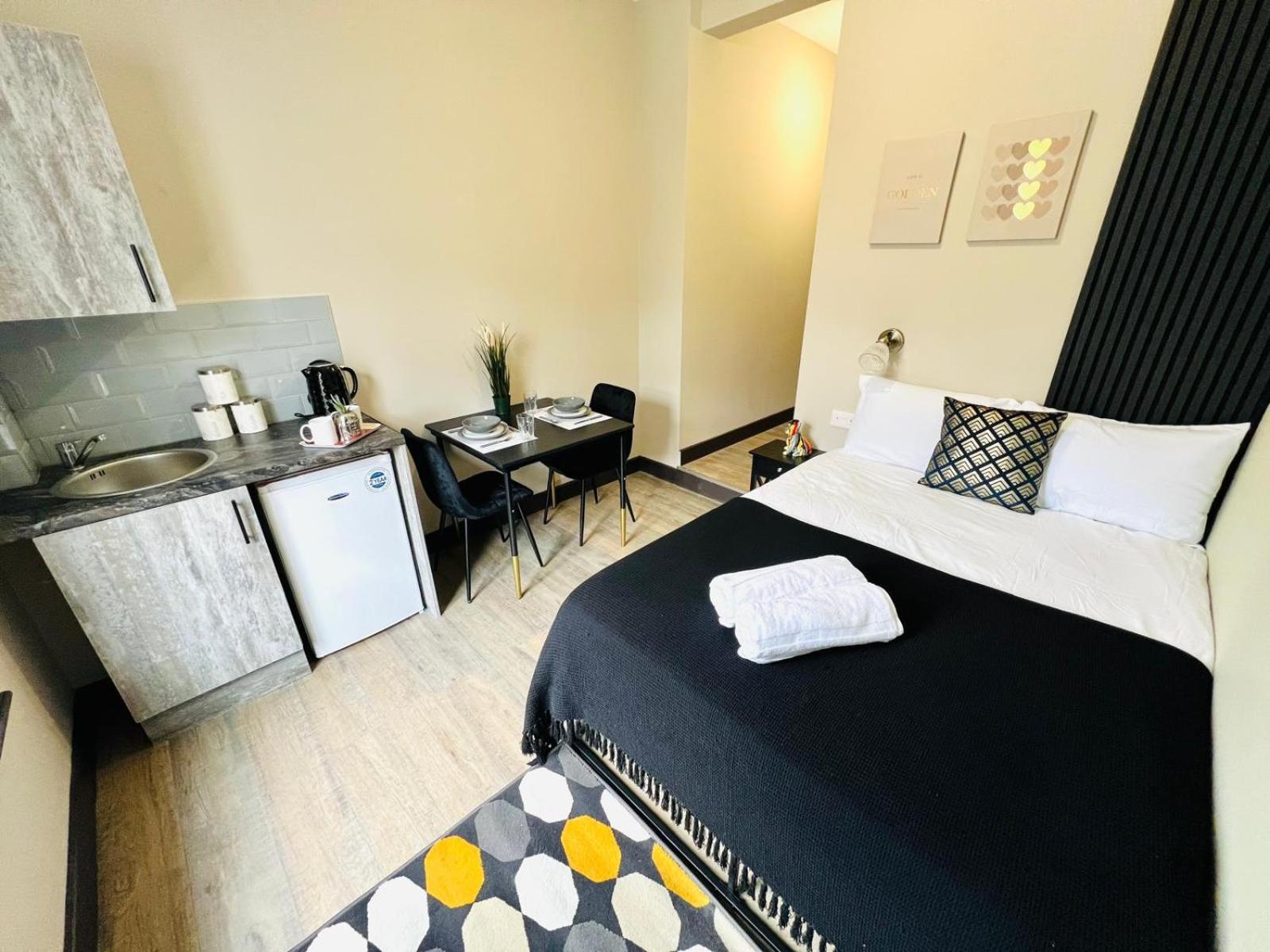Caledonian House - Vibrant Vibe Apartment