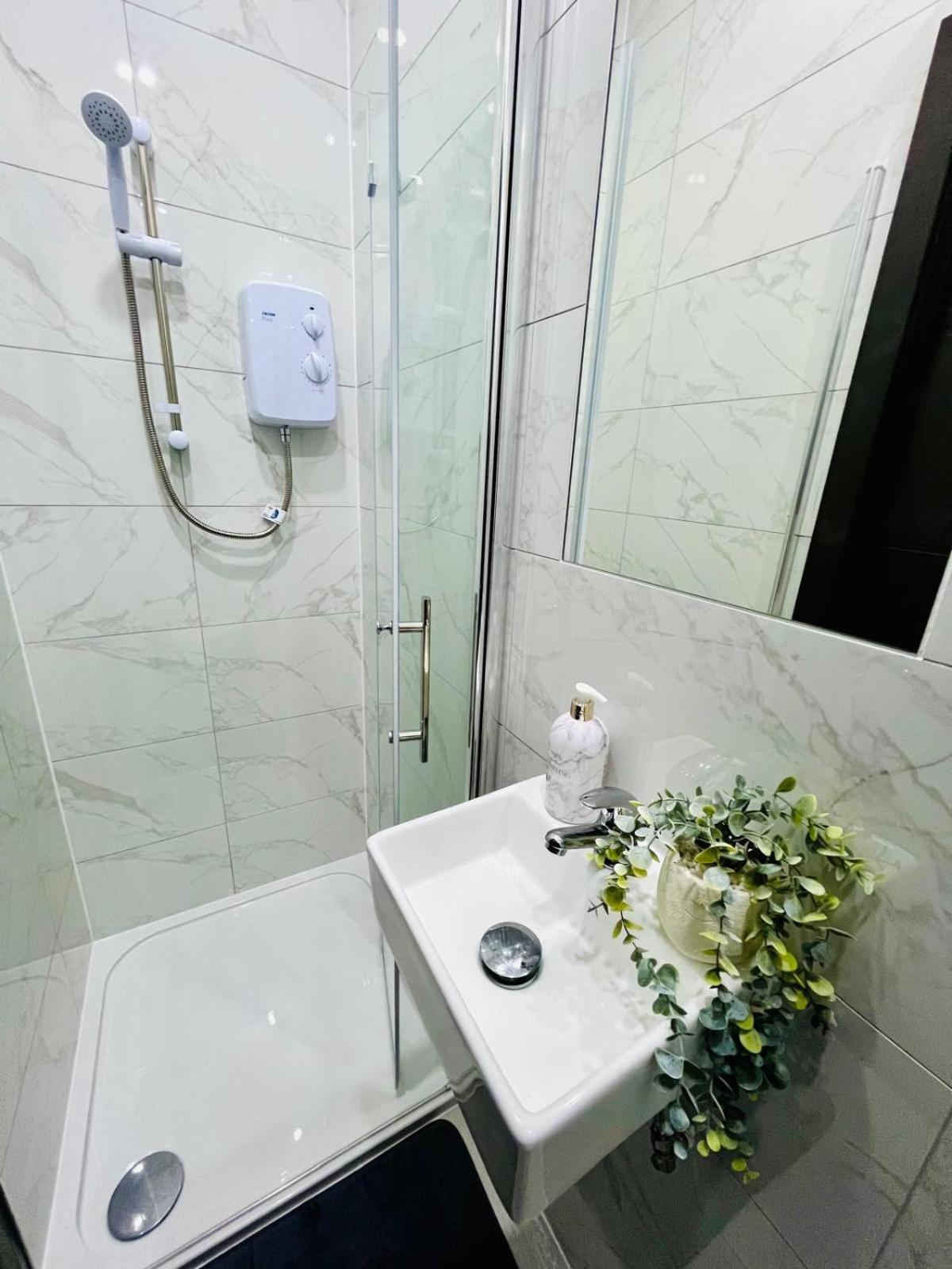 Caledonian House - Vibrant Vibe Apartment London