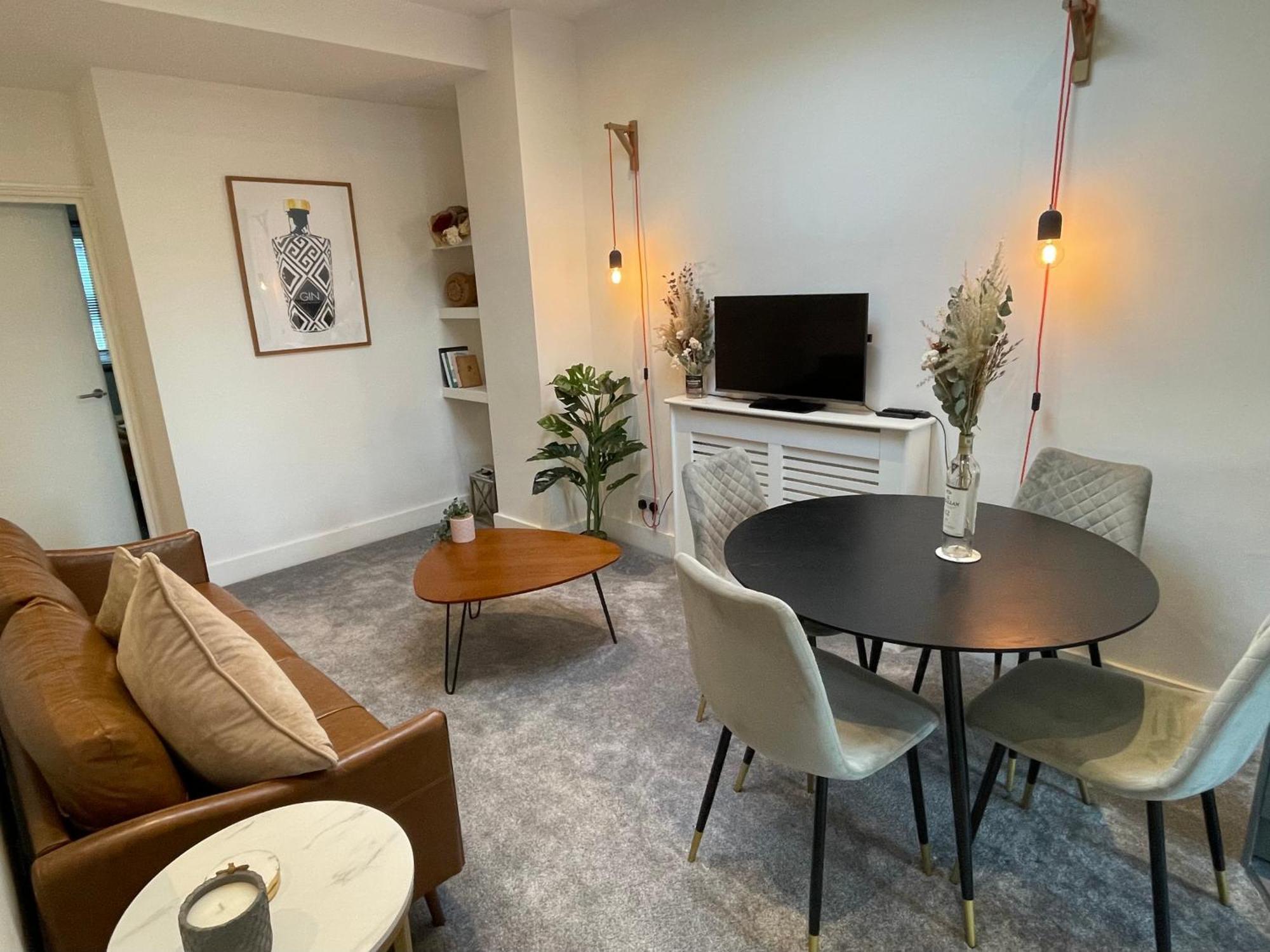 2 Bed Flat West Kensington/fulham * London