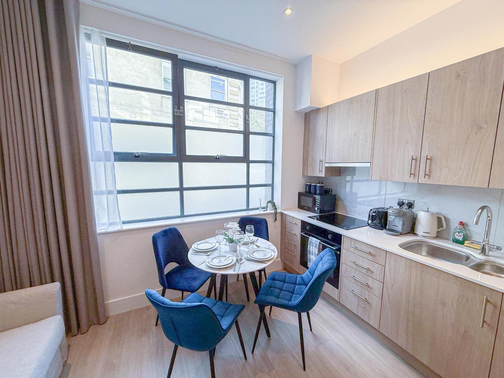 Modern & 3bedroom Flat With Pvt Balcony Steps From Regent's Park Apartamento Londres