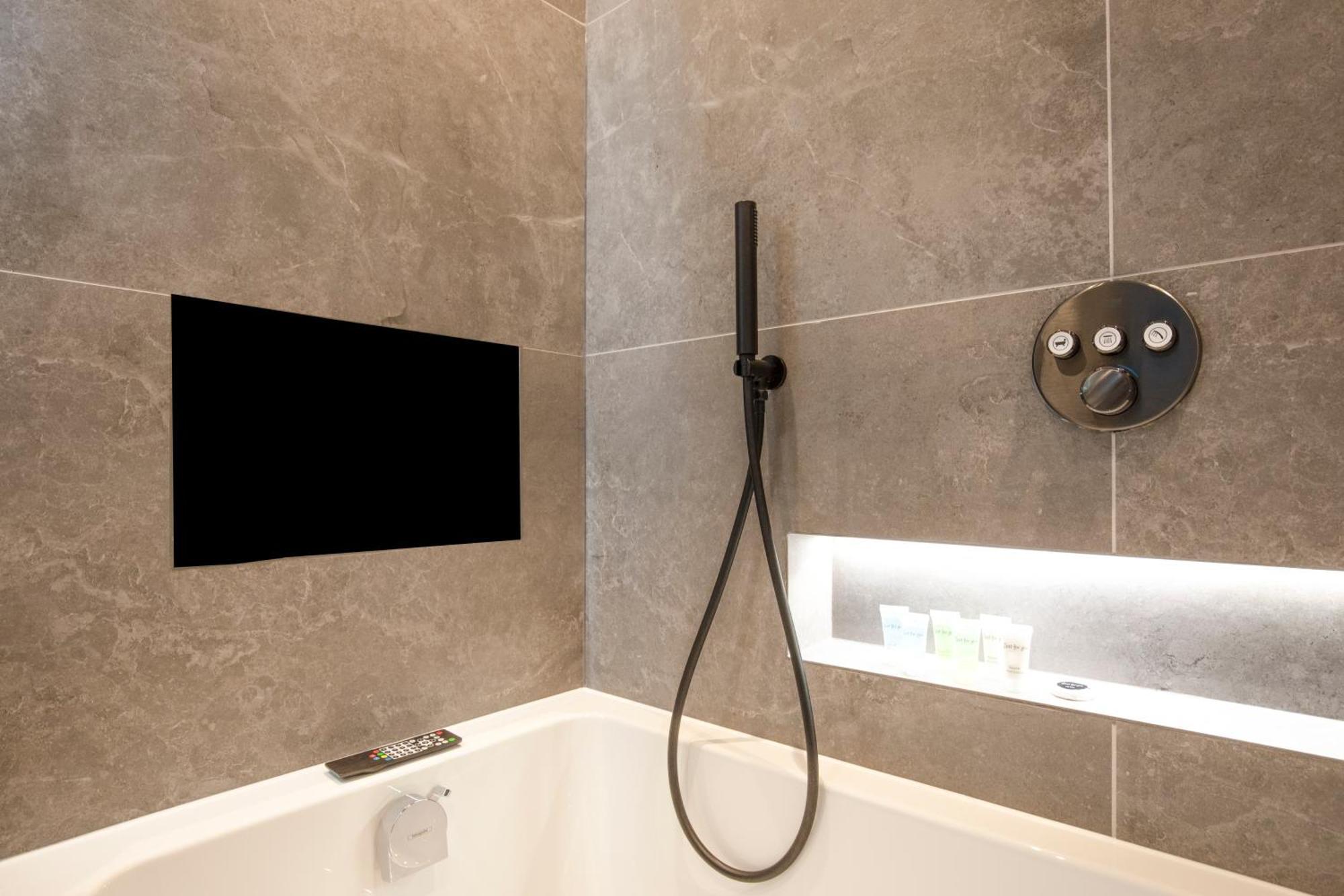 Apartment Luxury 3 Bedroom Flat 5 Min To Tube Station London