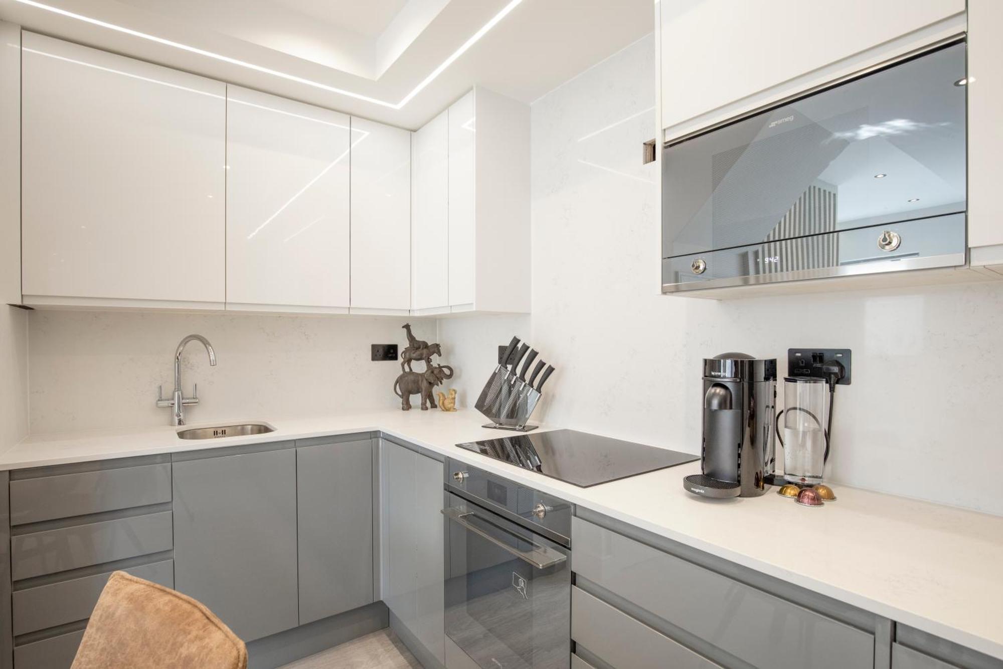 Apartment Luxury 3 Bedroom Flat 5 Min To Tube Station *