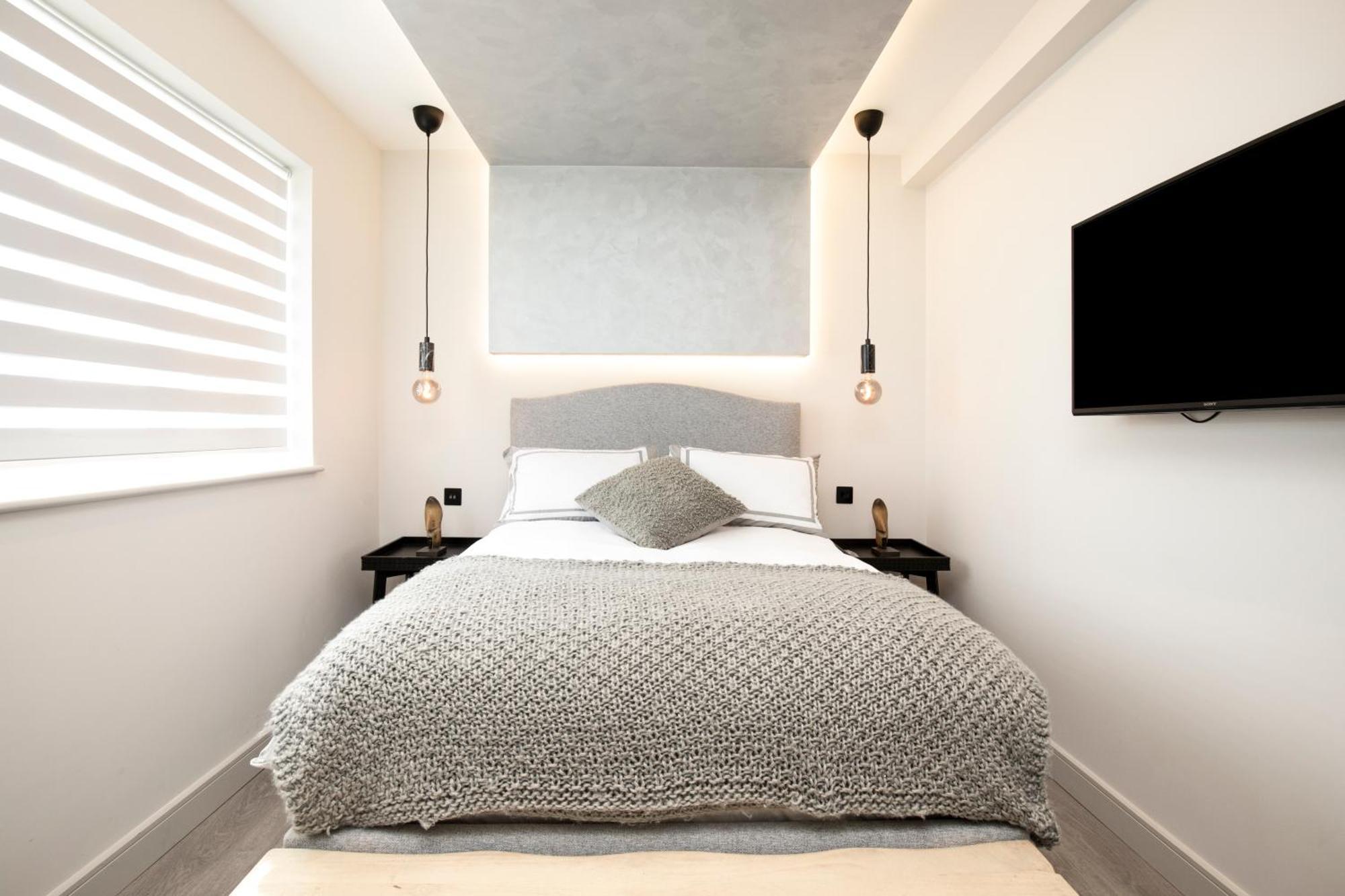 Luxury 3 Bedroom Flat 5 Min To Tube Station London