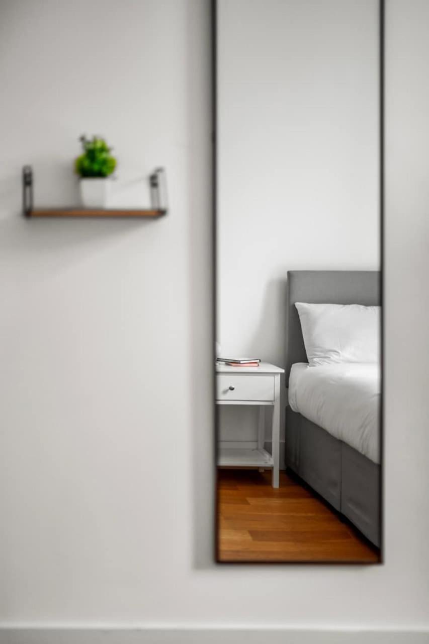Sg, Cosy In Paddington London