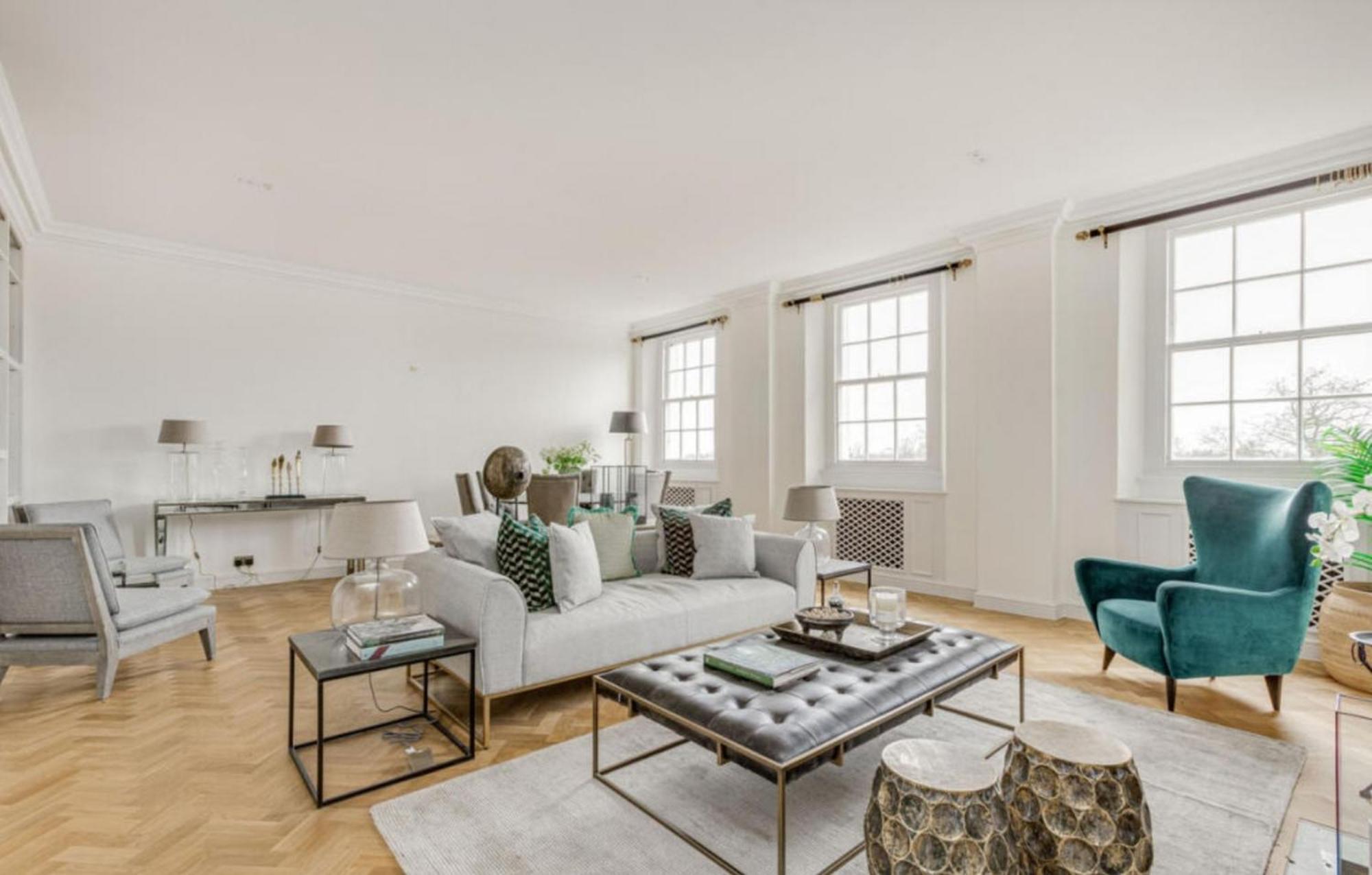 Bright & Spacious 4-bed Flat In Apartment *