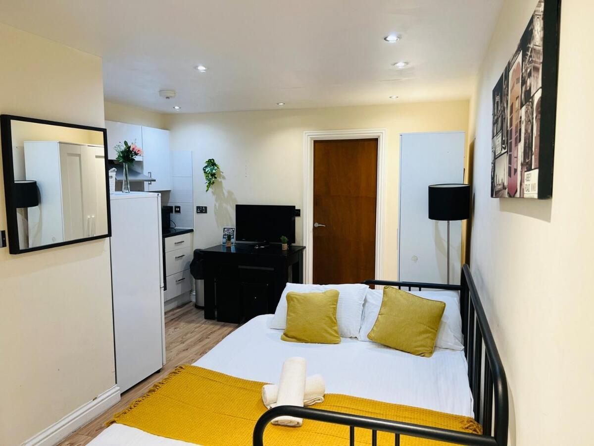 Beautiful One Bedroom Flat In Location *