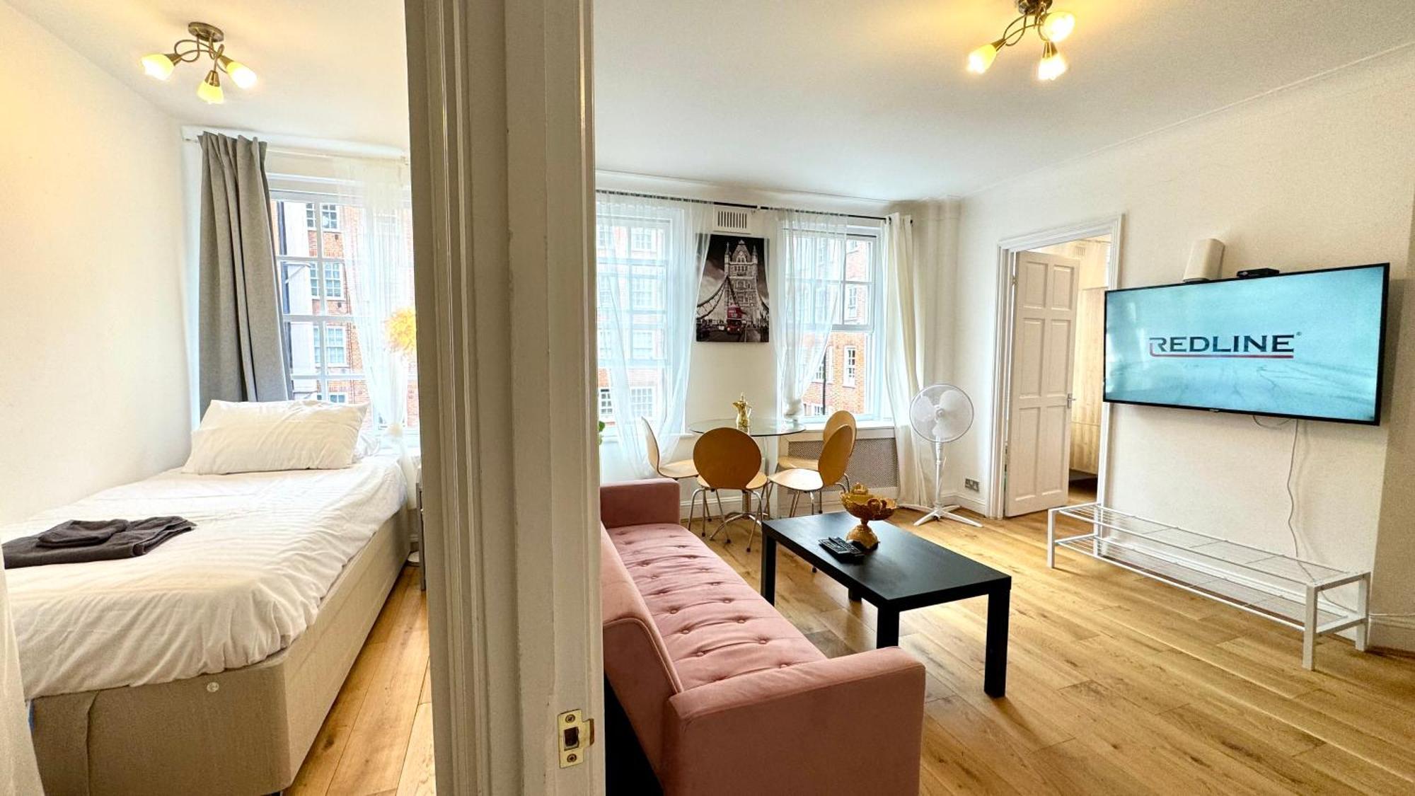 Stylish 2 Bedroom By Ali Apartment