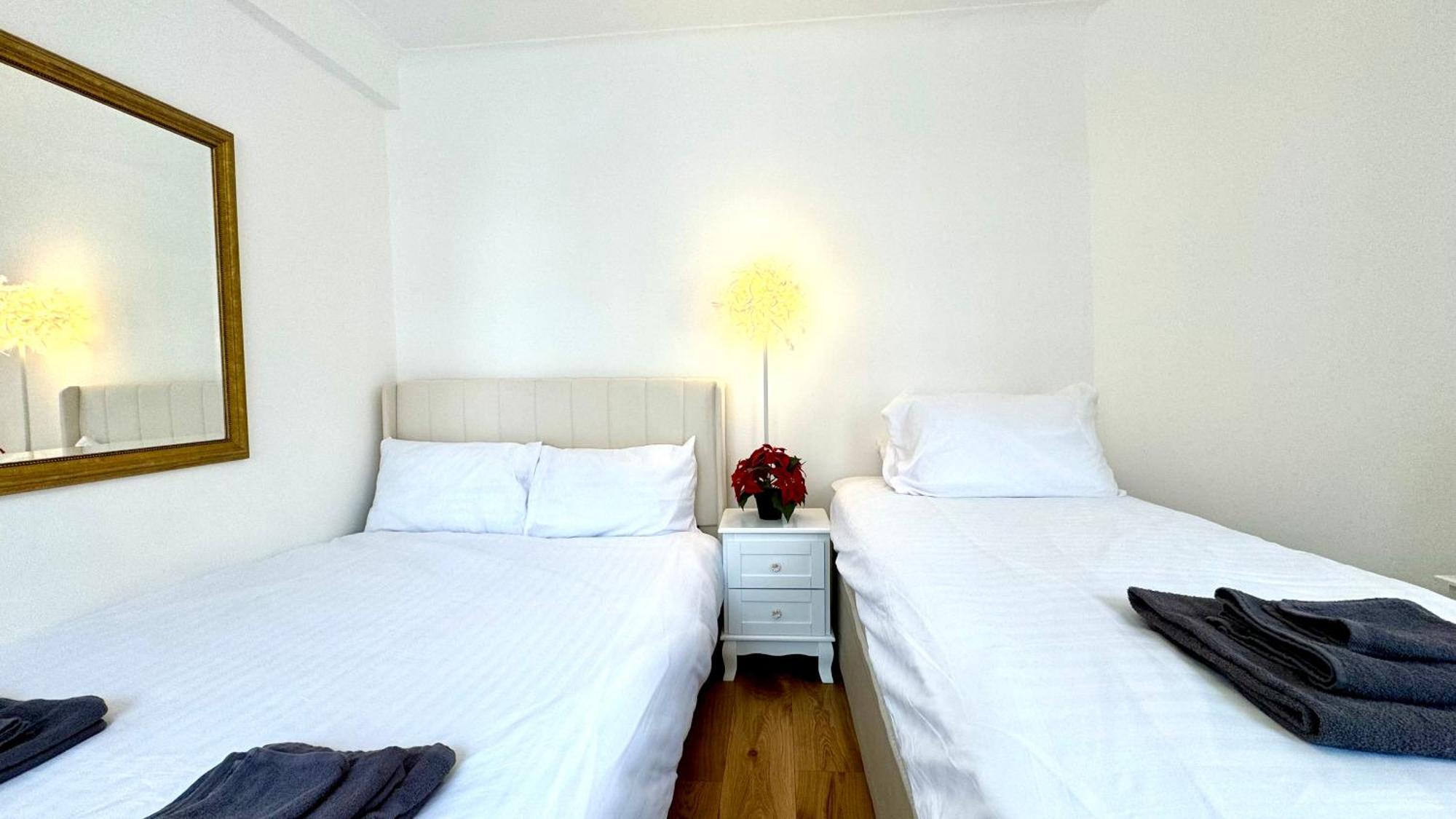 Stylish 2 Bedroom By Ali Apartment *