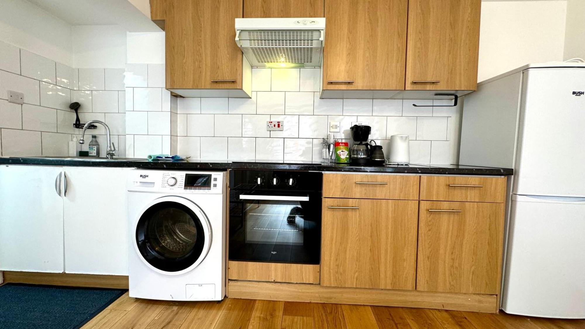 Stylish 2 Bedroom By Ali