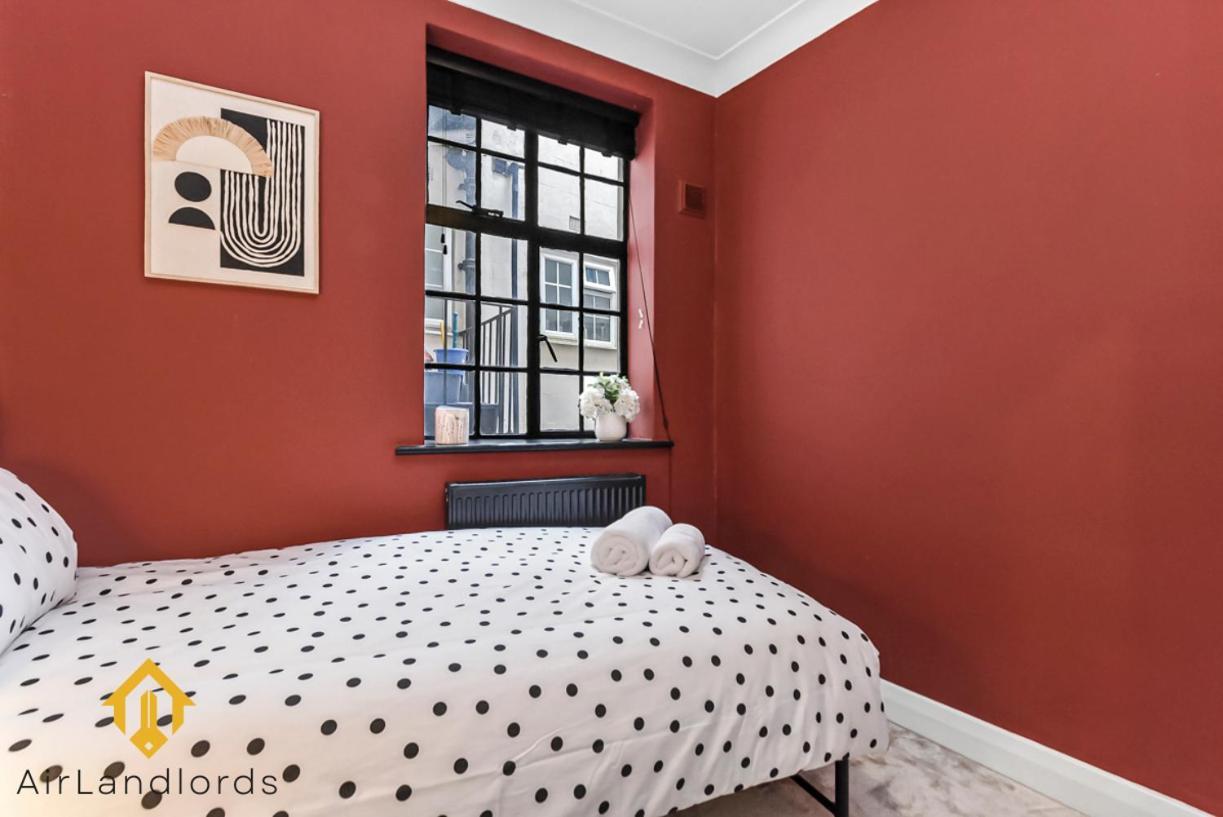 Stylish 3-bedroom Flat In Belsize Park Perfect For Families Business Trips!