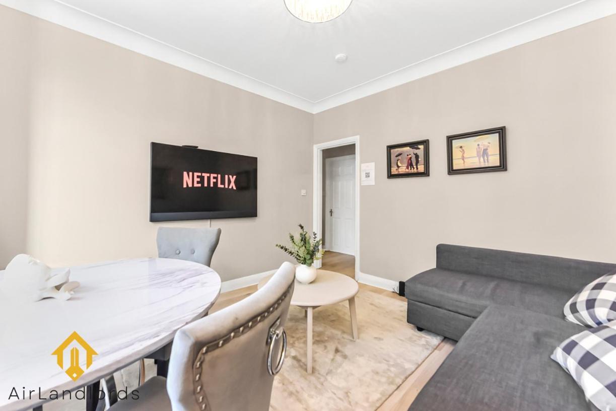 Stylish 3-bedroom Flat In Belsize Park Perfect For Families Business Trips! Leilighet London