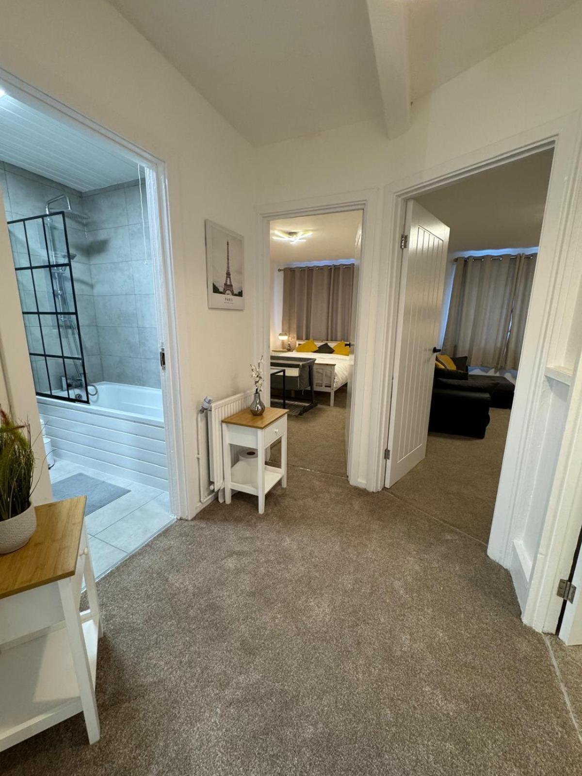 2 Bed Flat - Tottenham Hotspur Stadium Apartment London