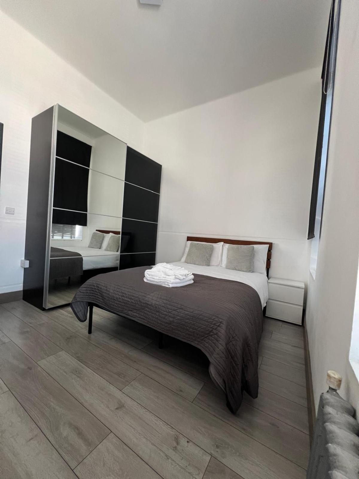 Modern 2Bed Warehouse Conversion Apartment For 6 People - London Londres