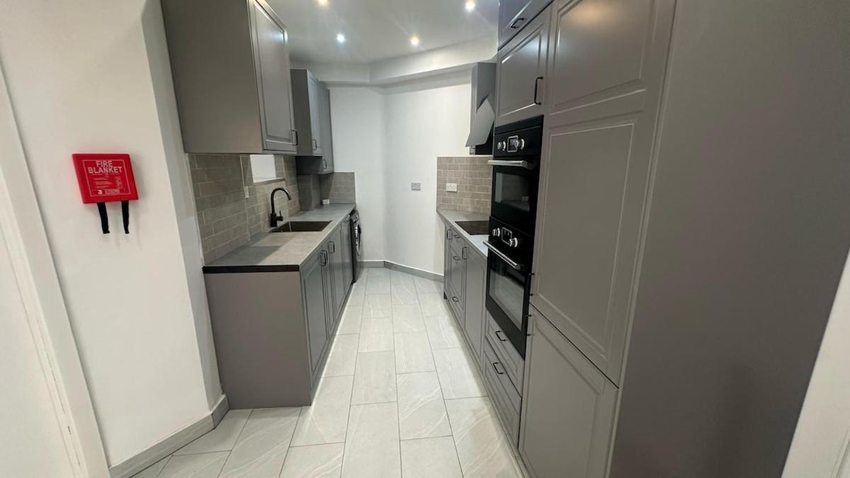 Bell Street 2 Bedroom Flat B Apartment *