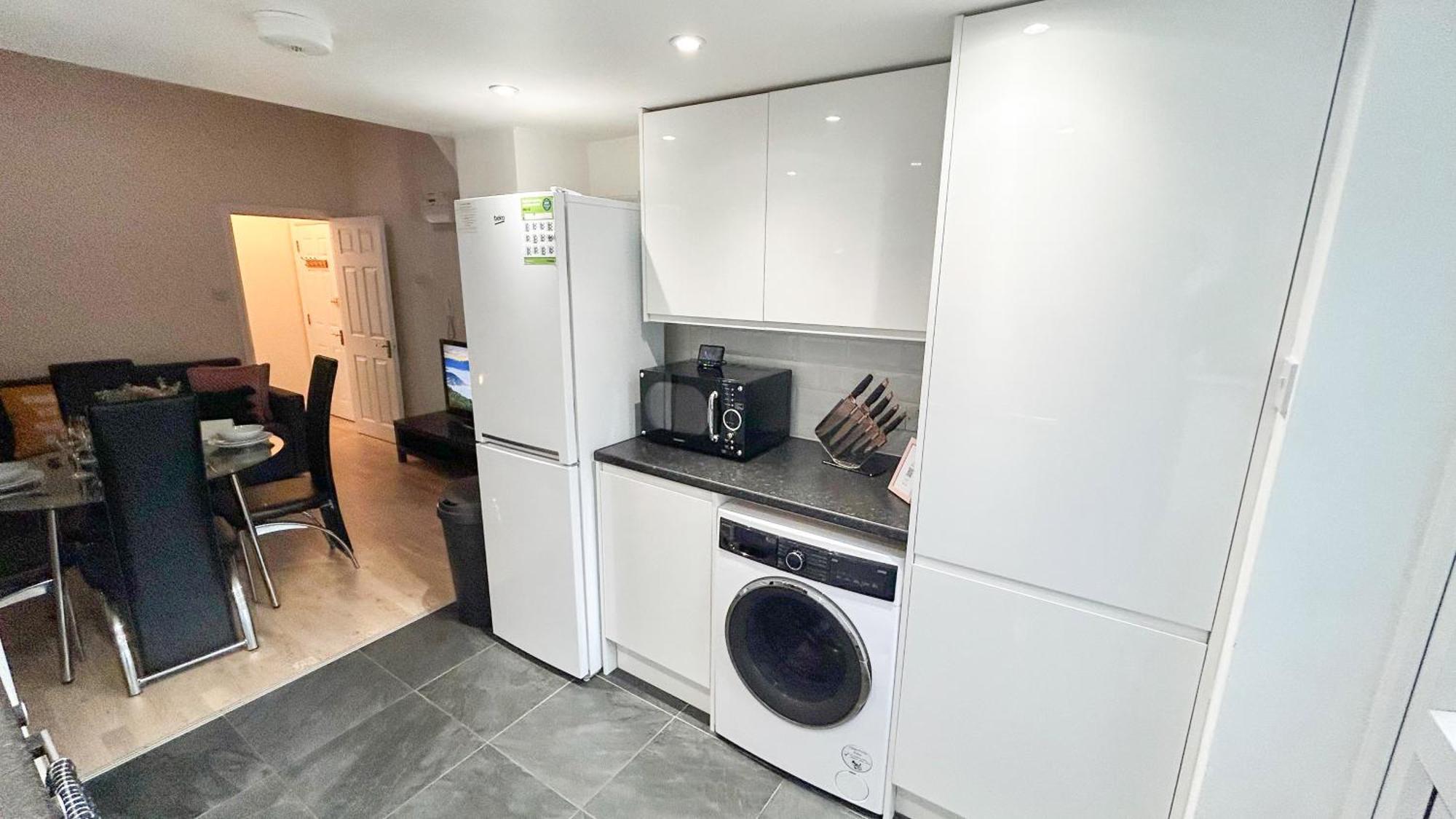 Apartment 1-bedroom Flat With Small Garden & Paid Parking In Finsbury Park, Highbury