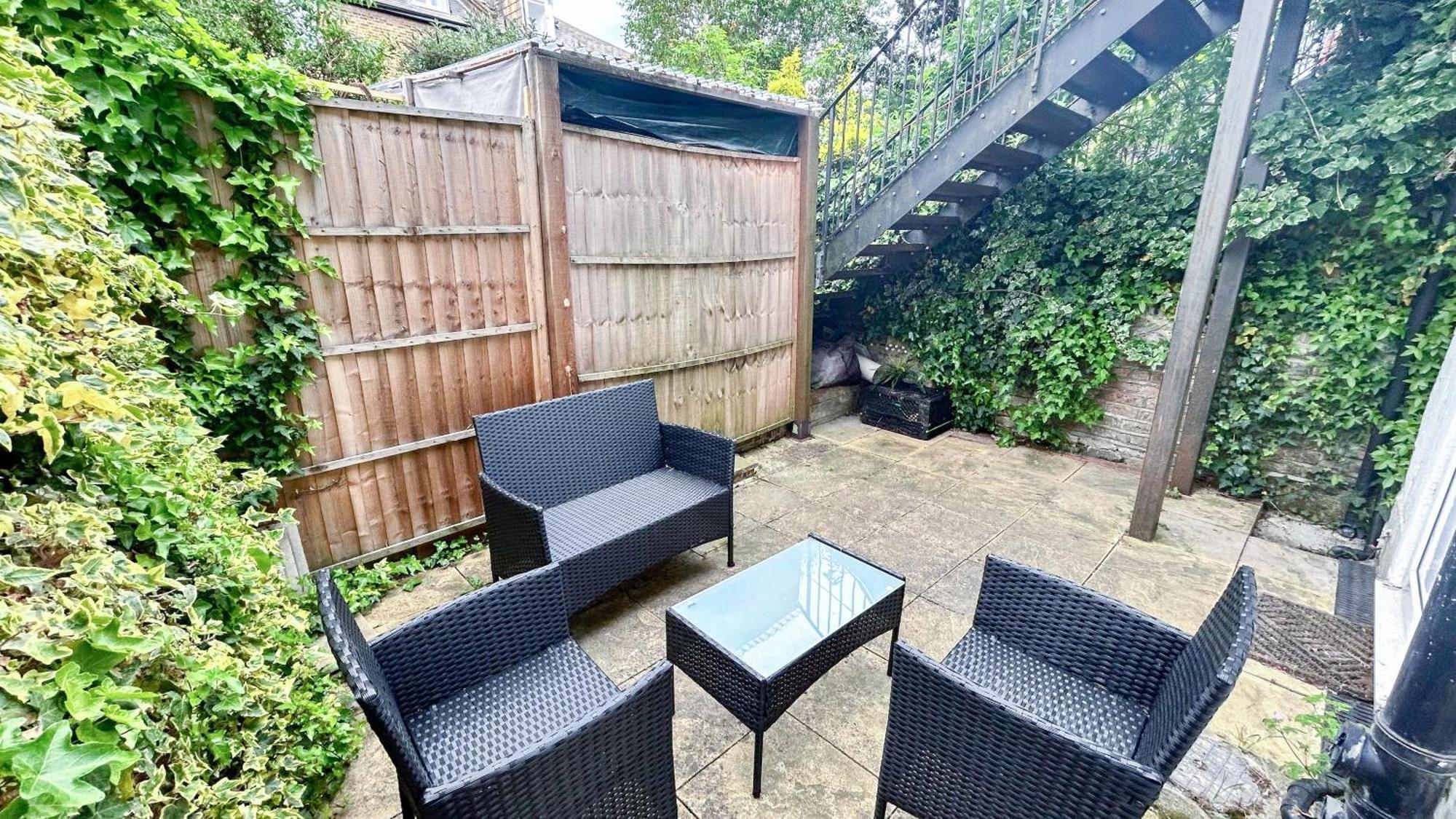 1-bedroom Flat With Small Garden & Paid Parking In Finsbury Park, Highbury * London